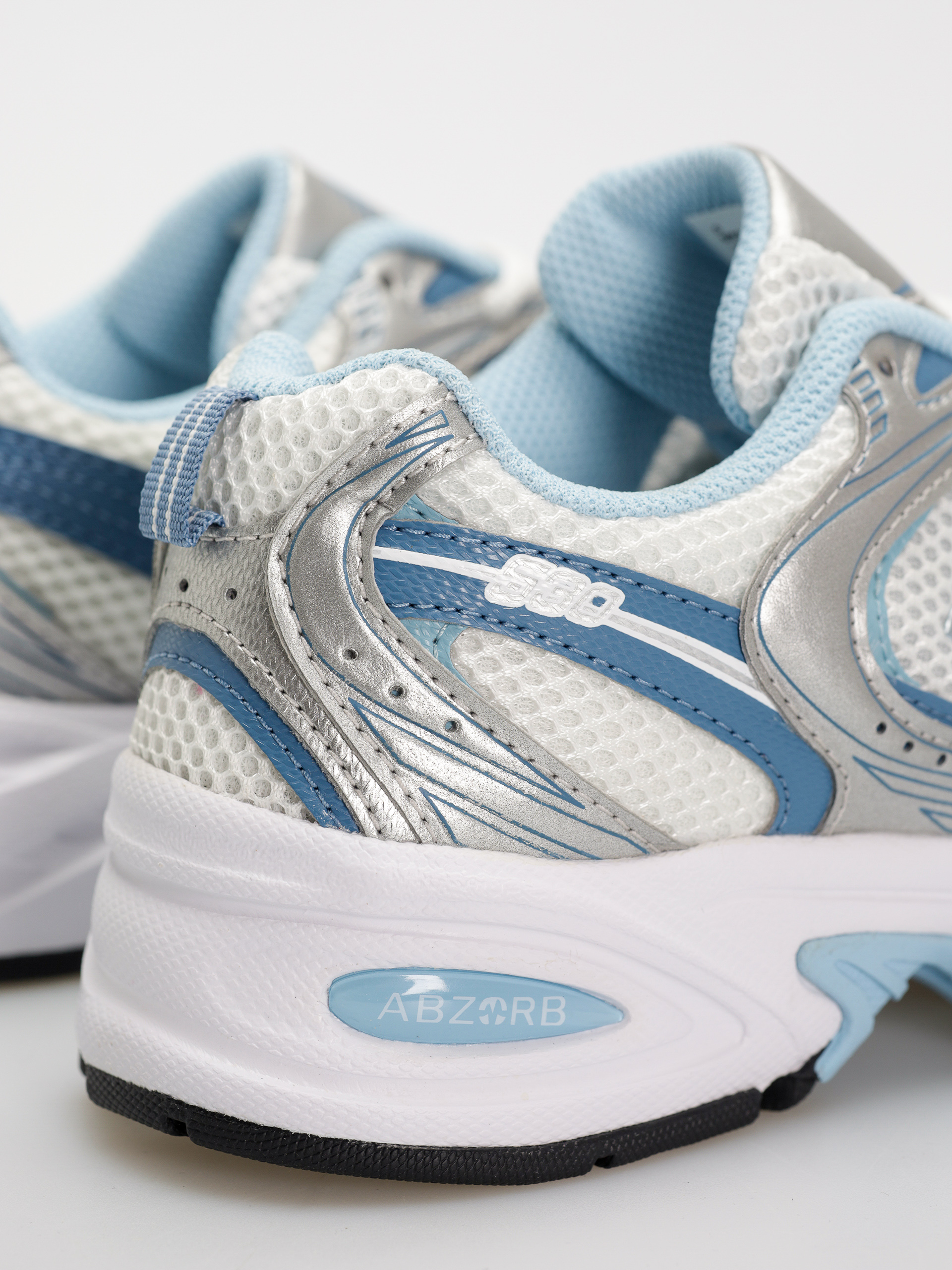 New Balance 530 Shoes (reflection)