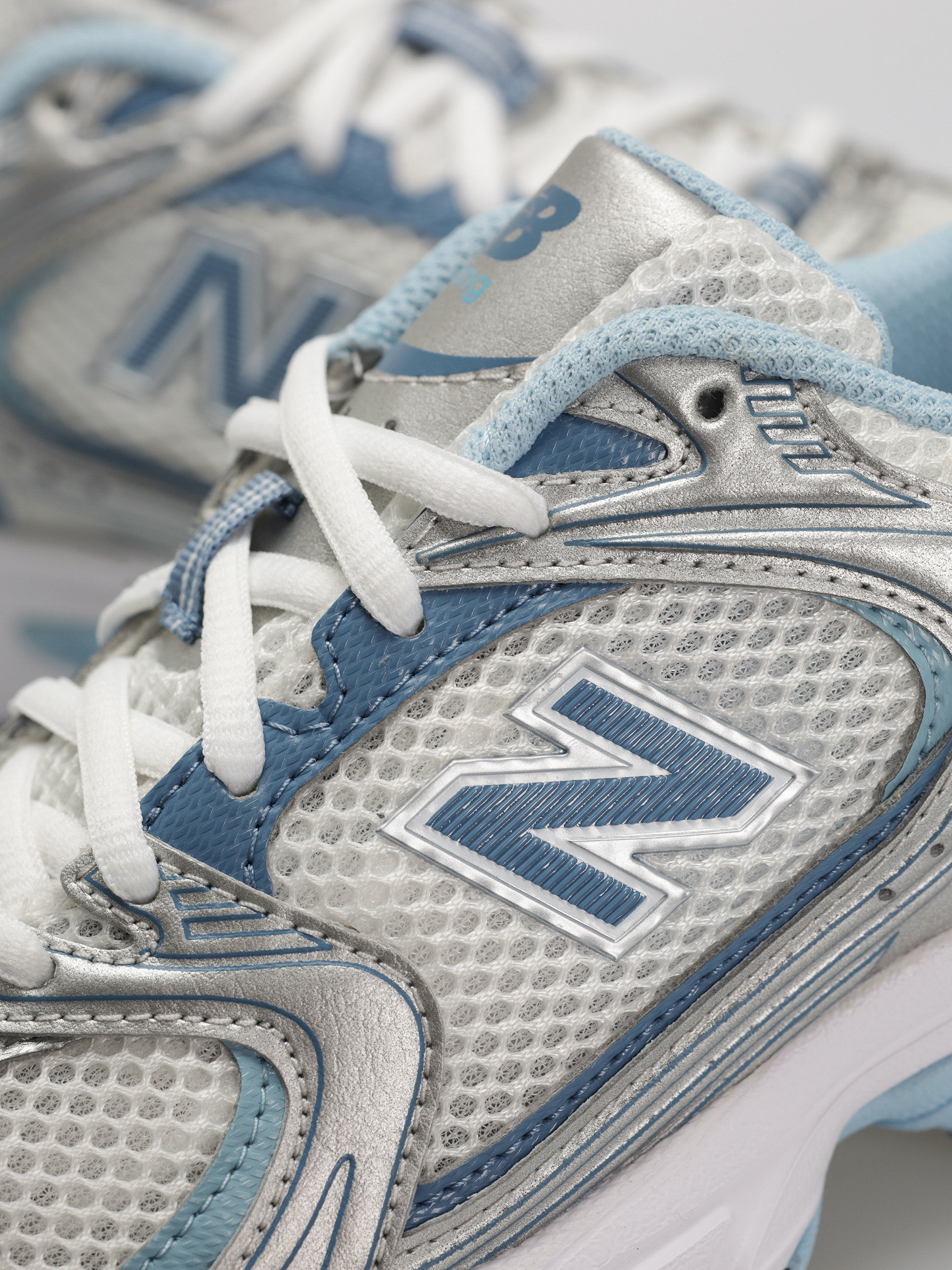 New Balance 530 Shoes (reflection)