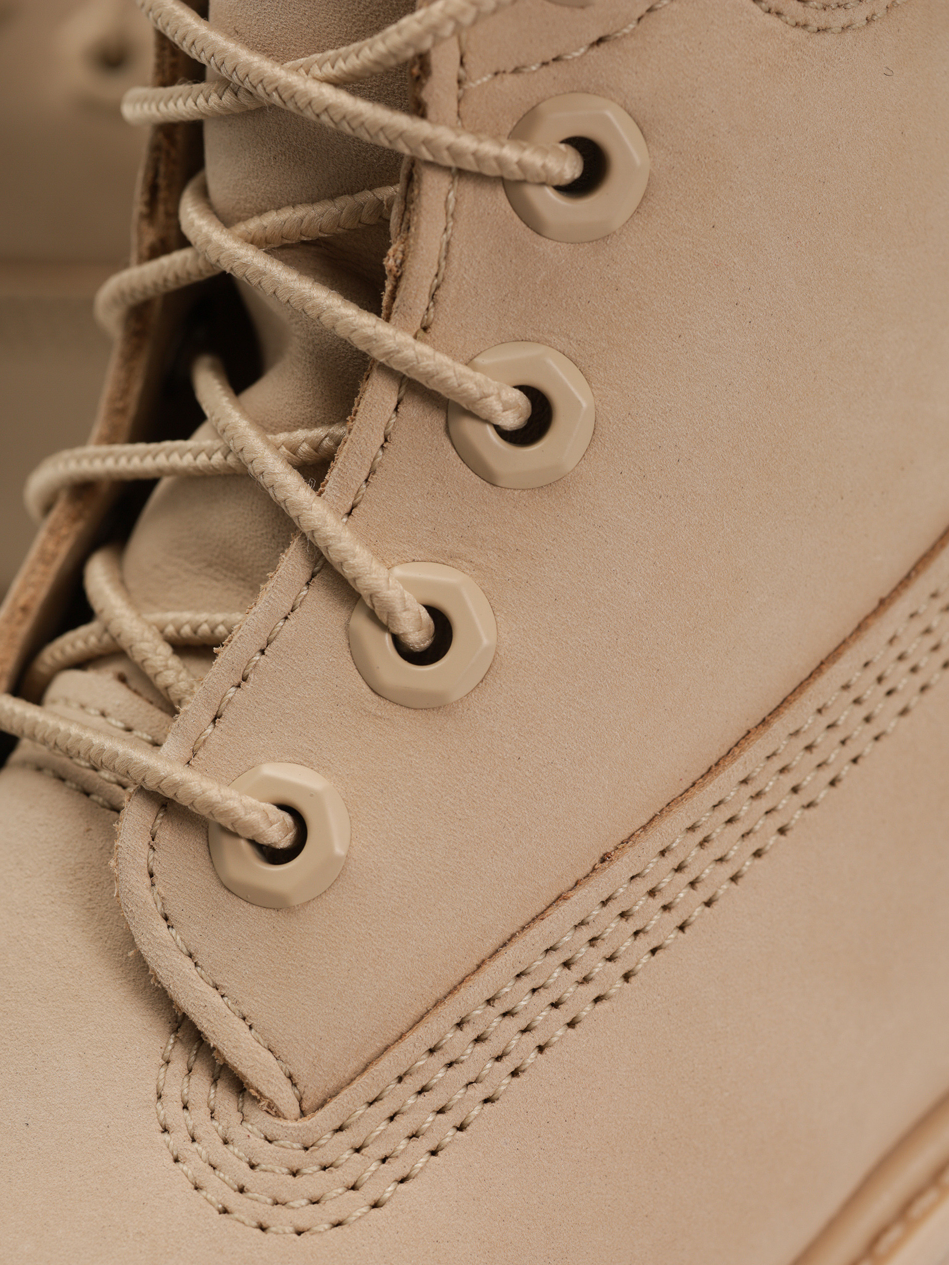 Timberland Premium 6 Inch Lace Up Waterproof Wmn winter shoes (light beige nubuck)