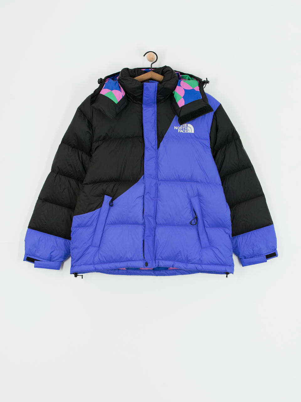 The North Face X Yinka Ilori Down Puffer Jacke (tnf black/solar blue)