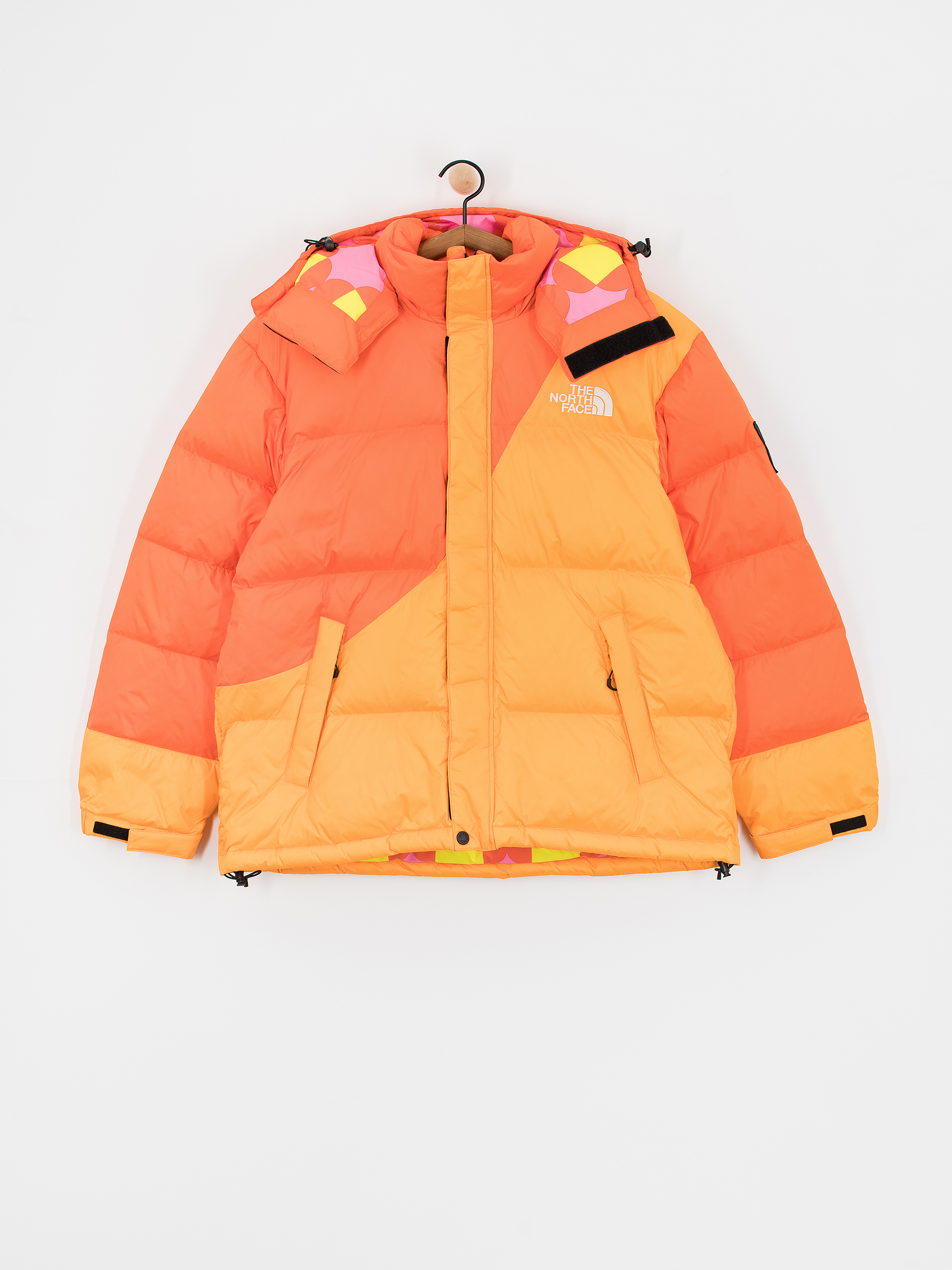 The North Face X Yinka Ilori Down Puffer Jacke red orange apricot glaz
