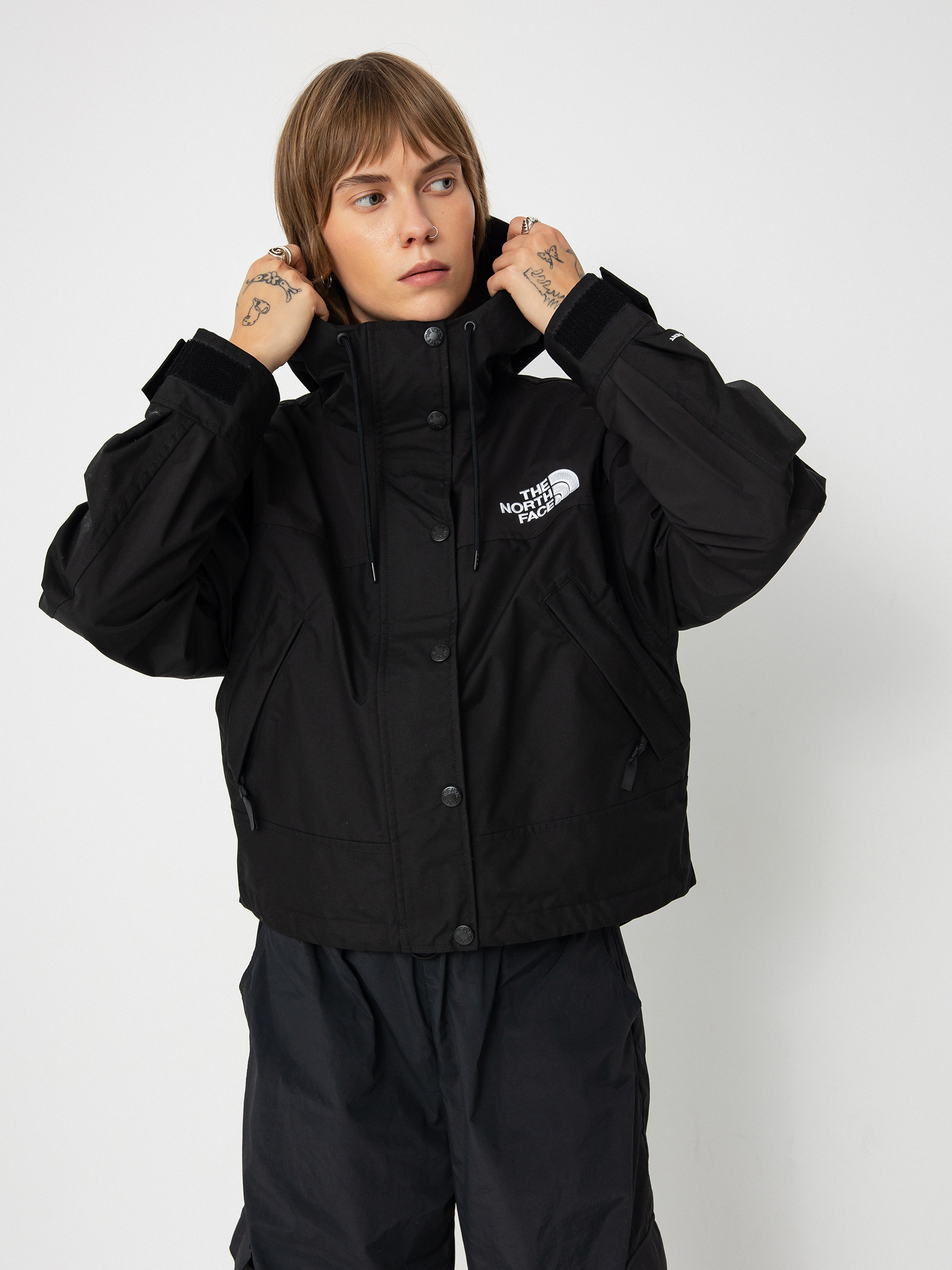 新品タグ付きTHE NORTH FACE レディースブラックナイロンジャケット The North Face Jacket Reign On Wmn - black (tnf black)