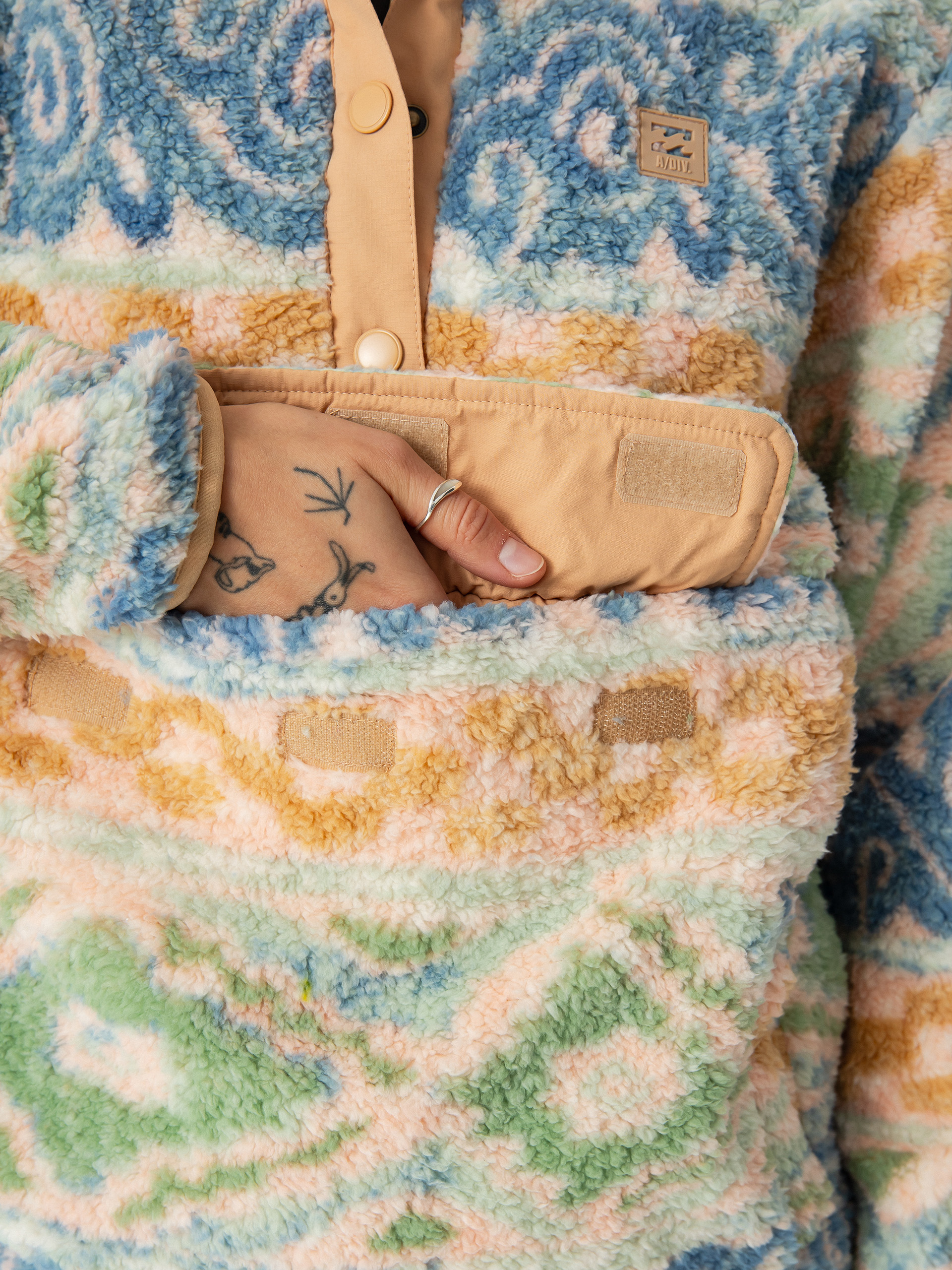 Womens Billabong Switchback Pullover Fleece  (blue haze)