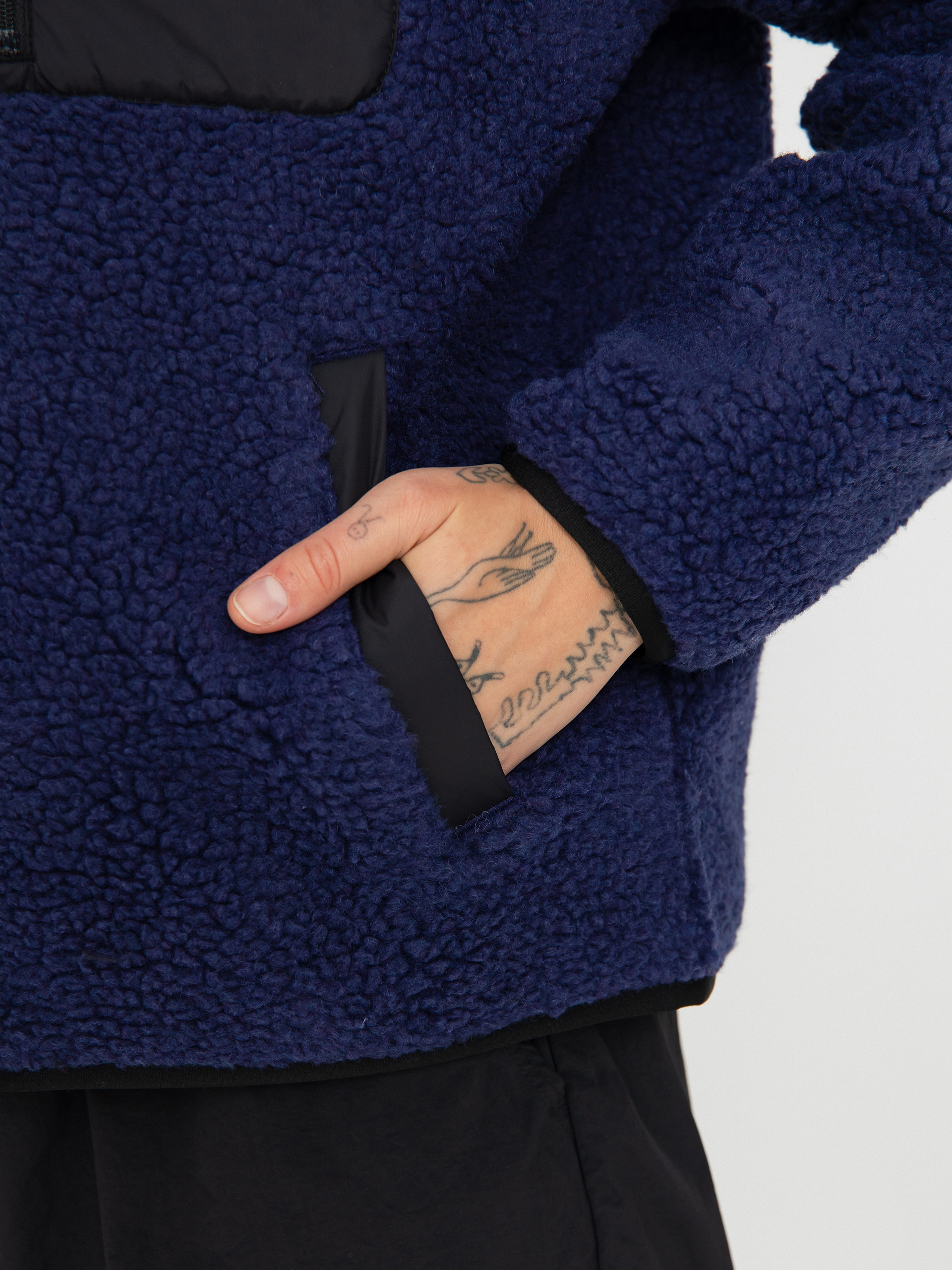 Damen Carhartt WIP Fleece Jacke Janet (aura/black)