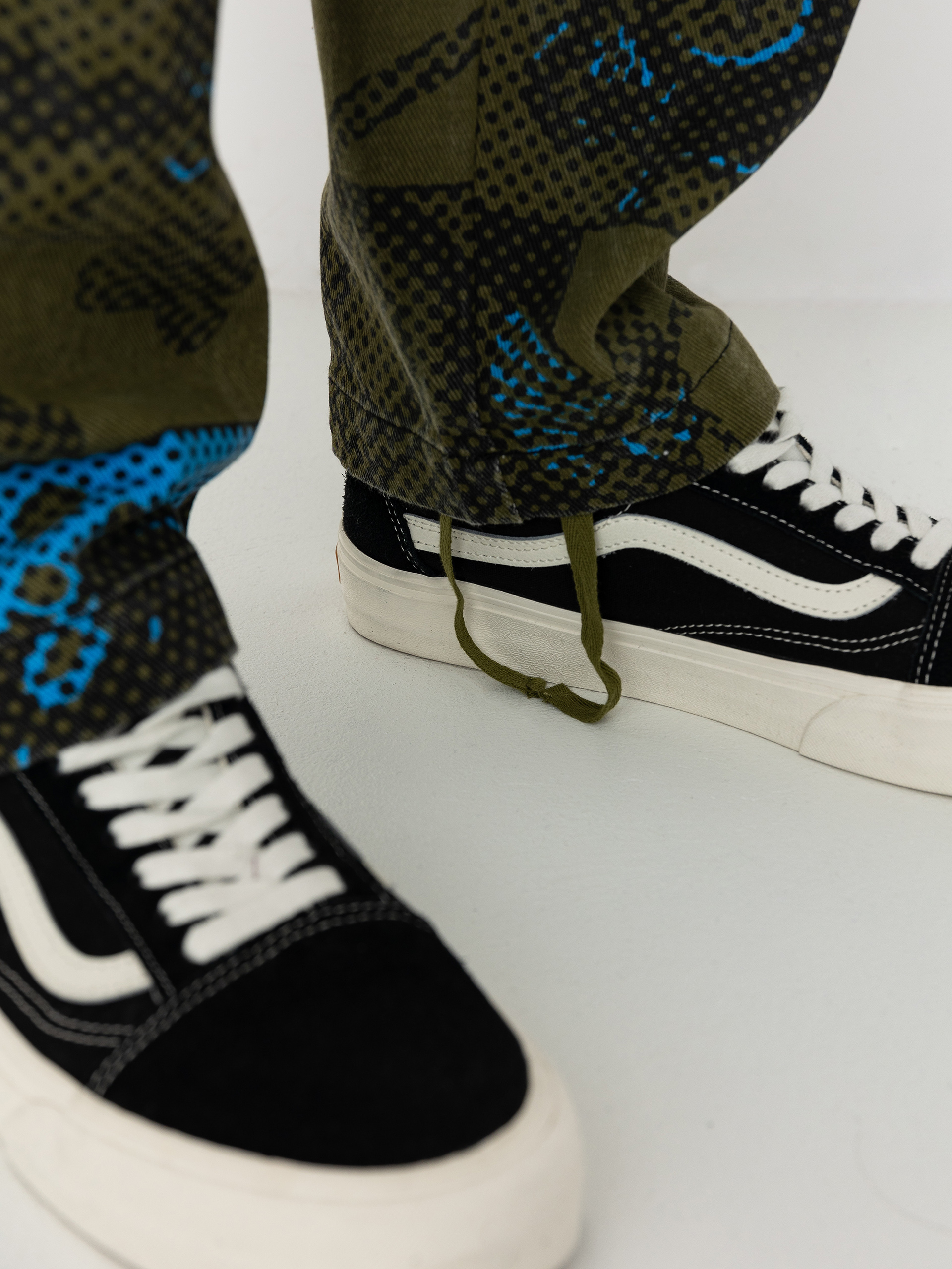 Santa Cruz Pants Unite (winkowski comic camo)