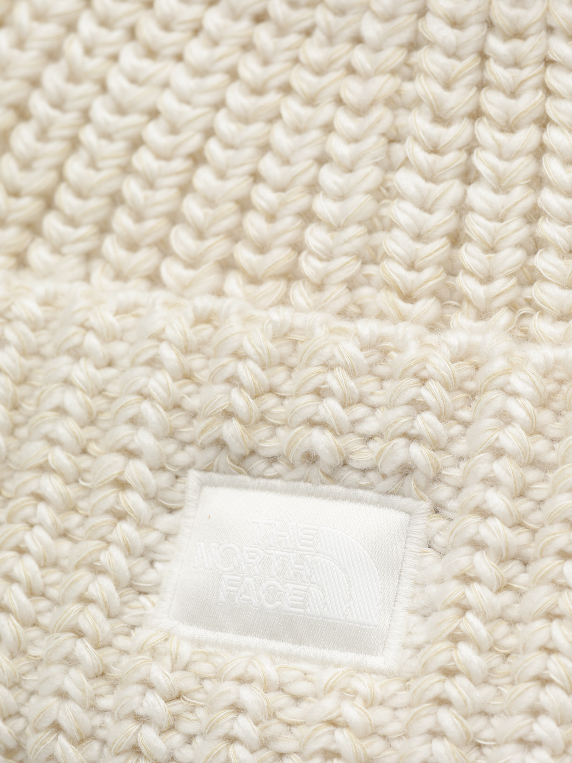 The North Face Cozy Chunky Cabin Beanie (gardenia white/gravel/k)