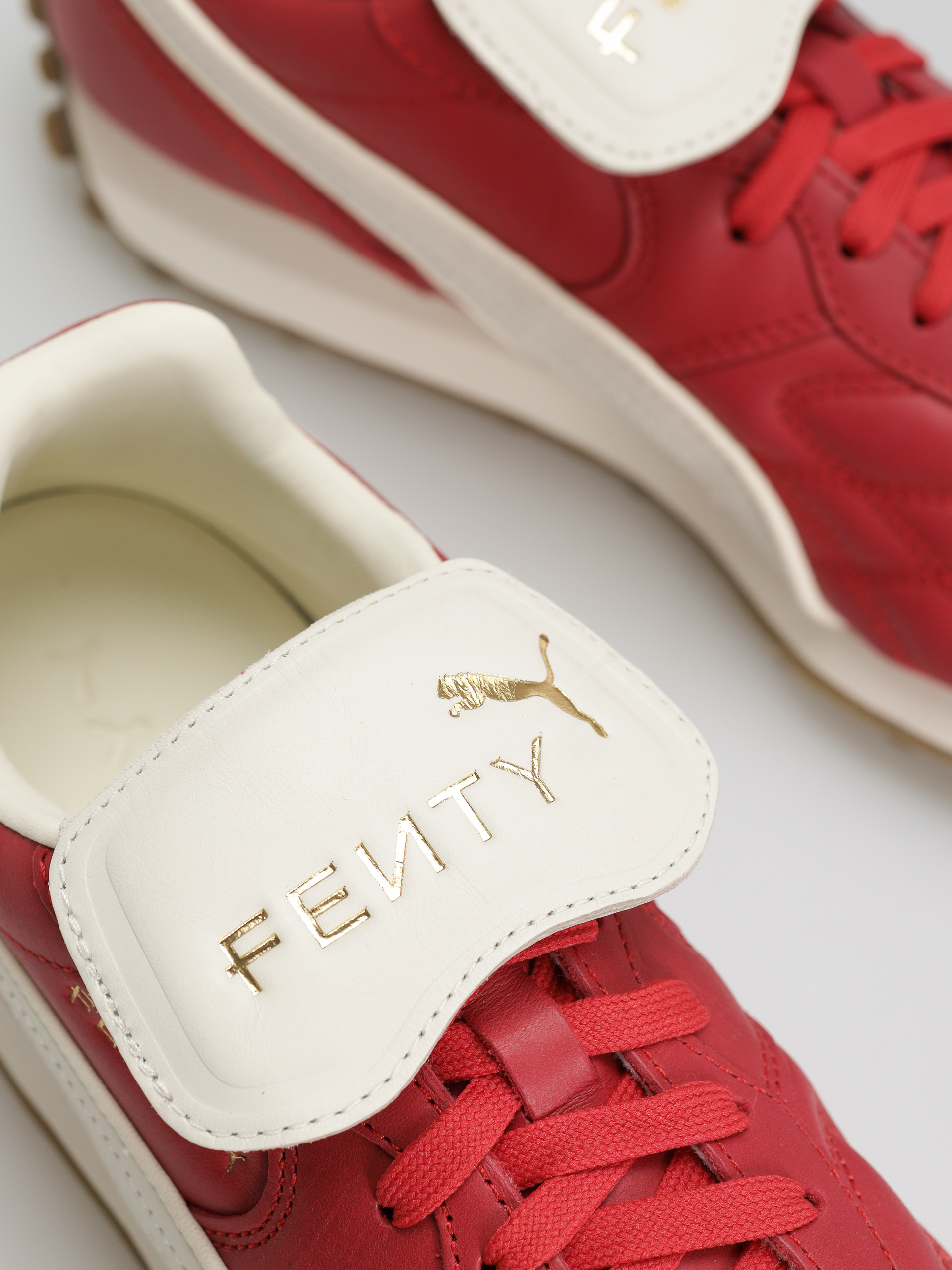 Puma X Fenty Avanti L Shoes (club red)