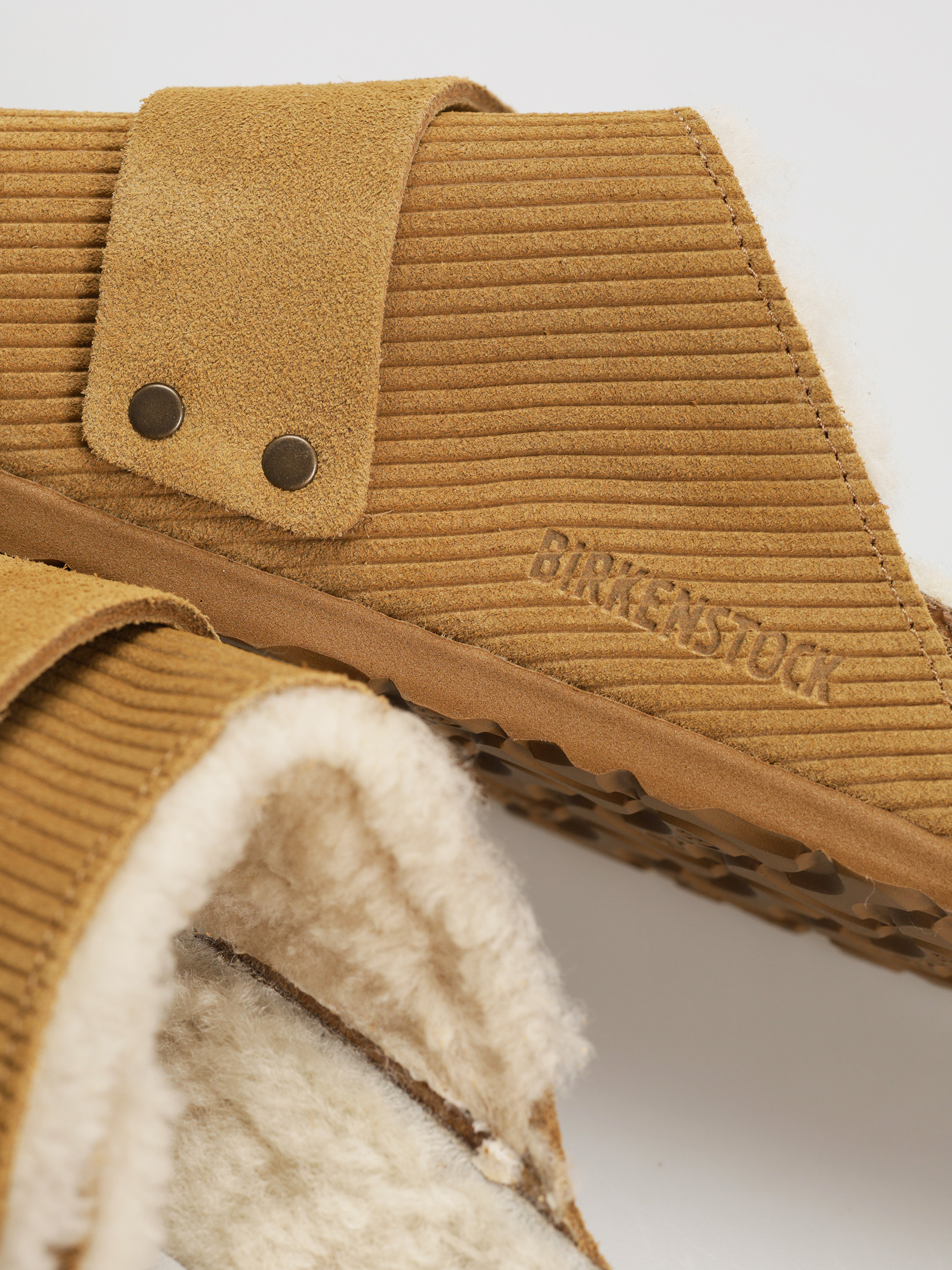 Birkenstock Kyoto Shearling Suede Leather Fur Narrow Wmn Flip Flops (corduroy cork brown)