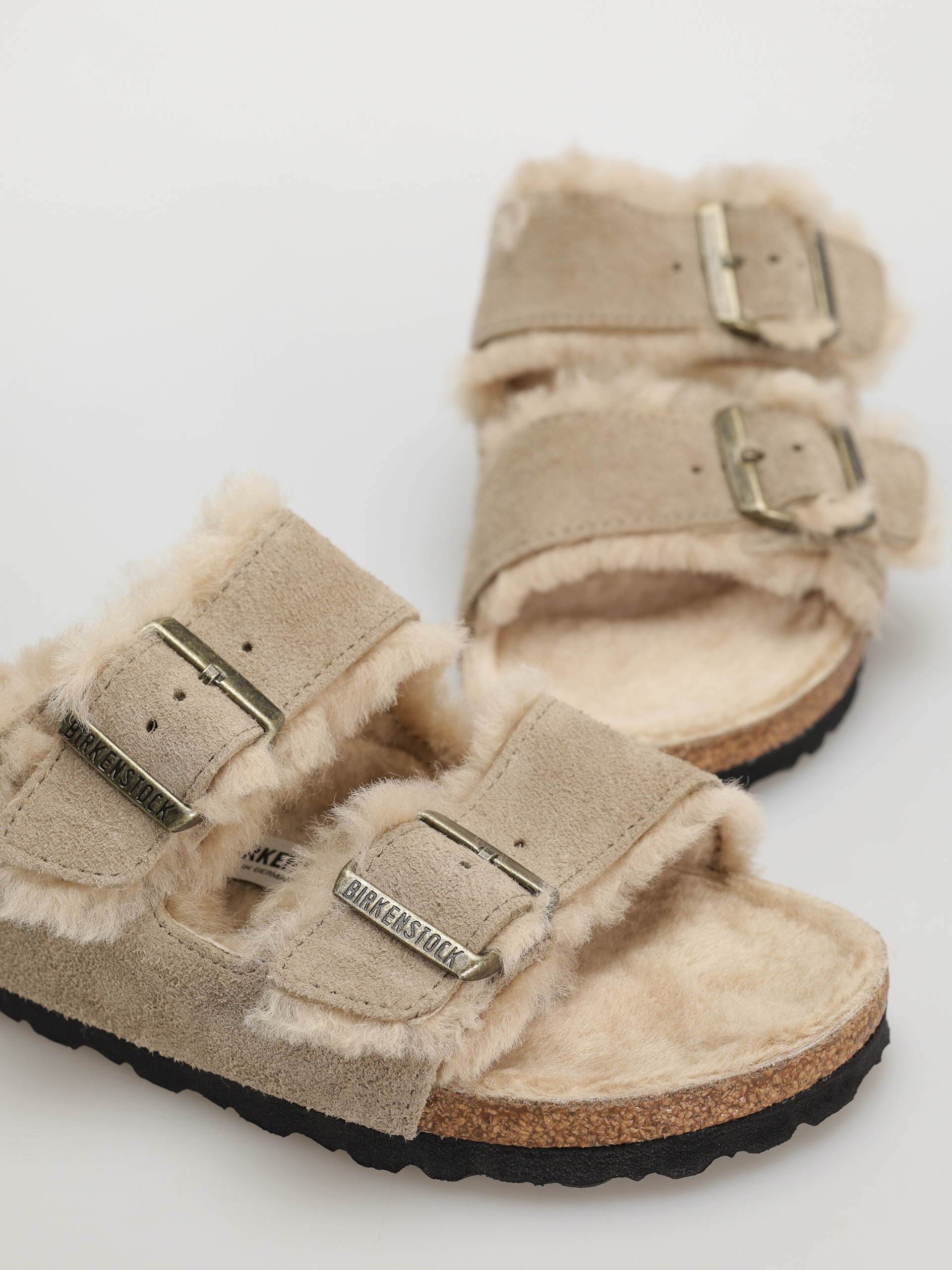 Birkenstock Arizona Shearling Suede Leather Fur Narrow Flip flops Wmn (taupe)
