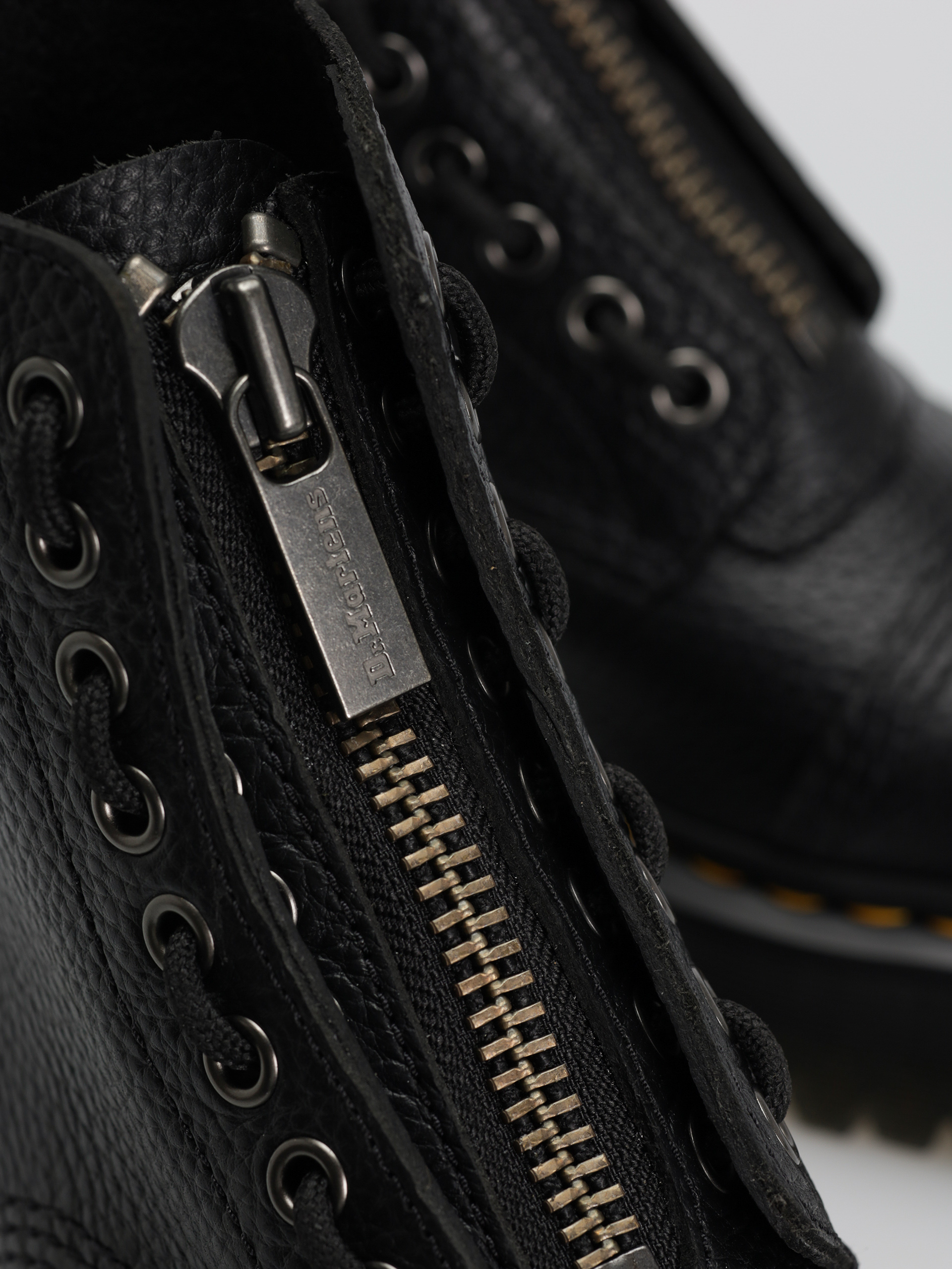 Dr. Martens Sinclair Shoes (black milled nappa)