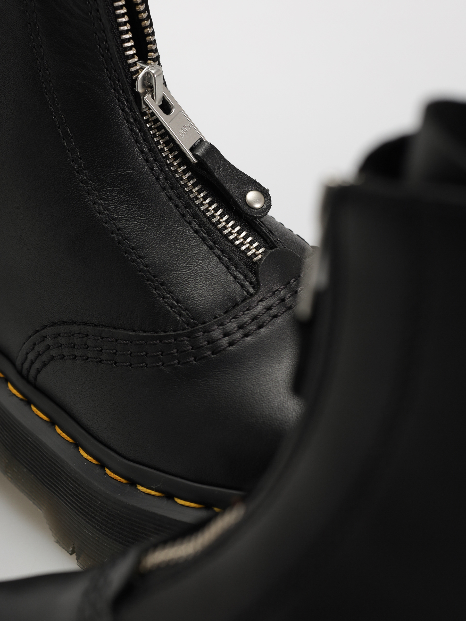 Dr. Martens Jetta Wmn Schuhe (black sendal)