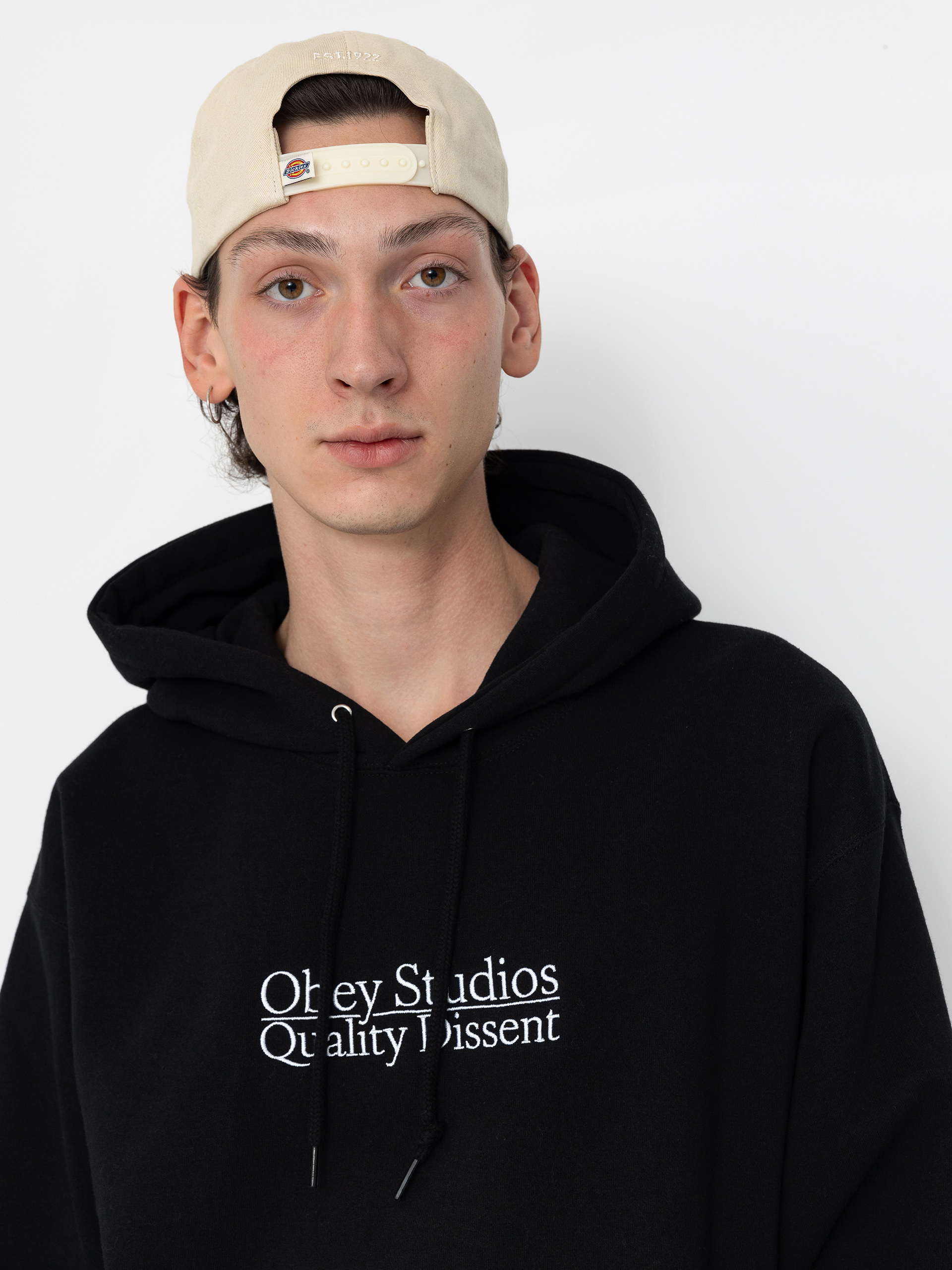 OBEY Hoodie Quality Dissent HD (black)