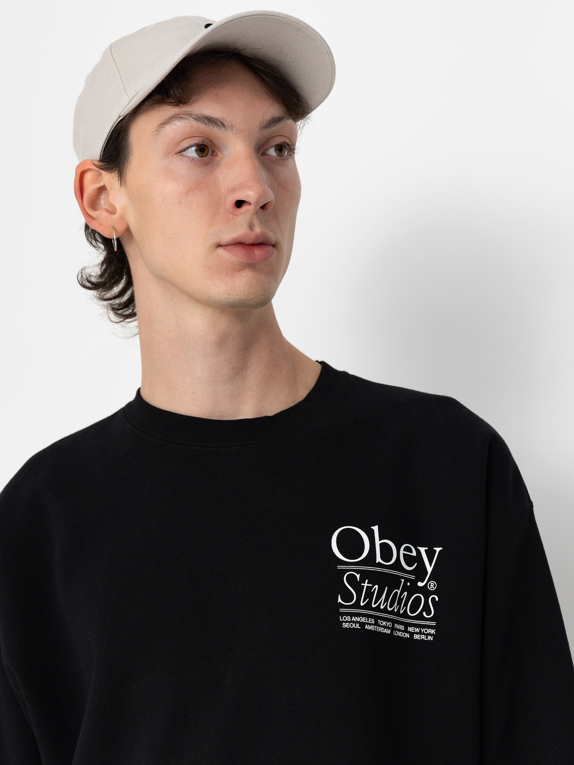 OBEY Sweatshirt Studios (black)