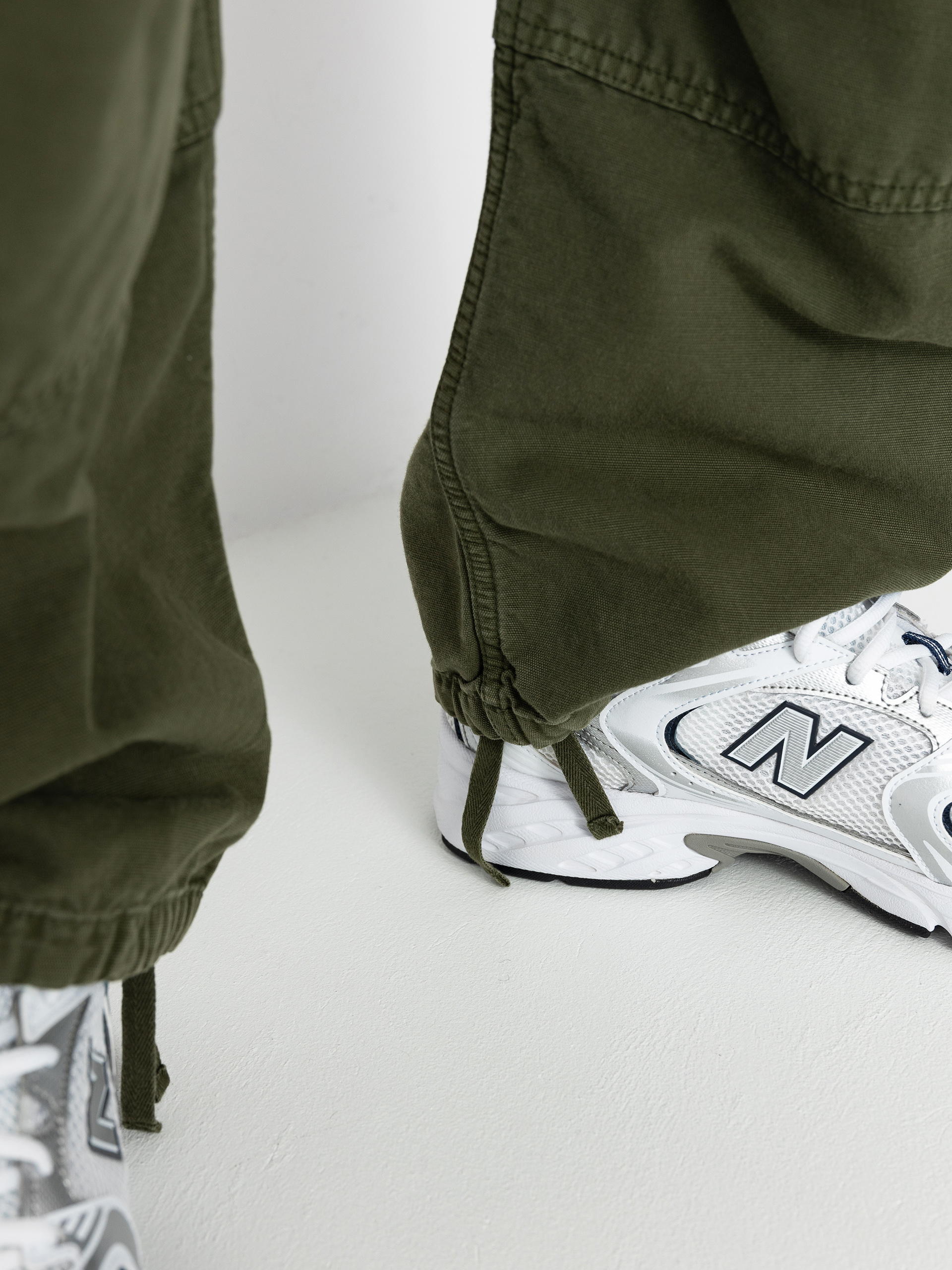 Carhartt WIP Pants Cargo Bib Overall (tarragon)