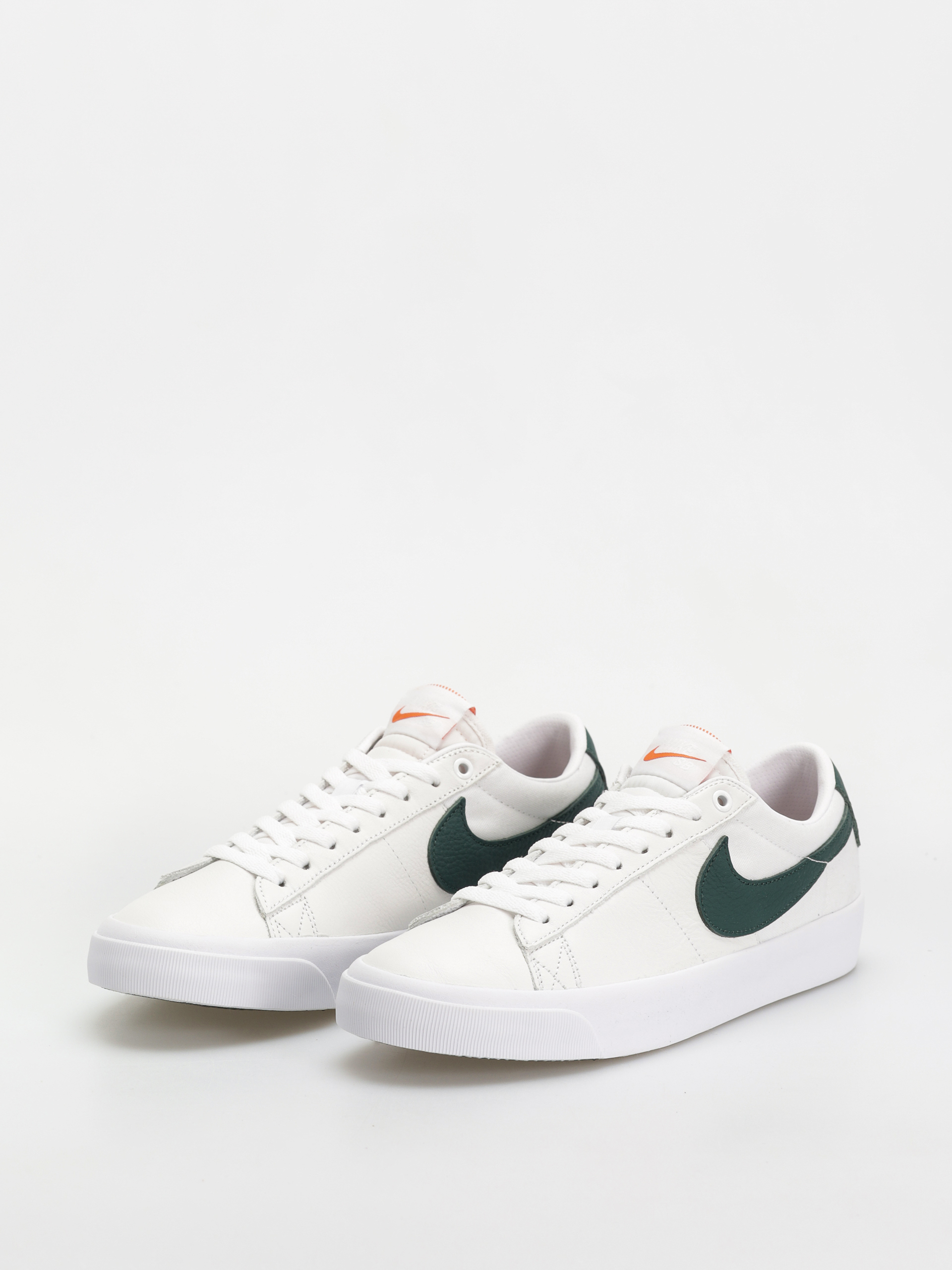 Nike SB Zoom Blazer Low Pro Gt Iso Shoes (white/pro green white pro green)