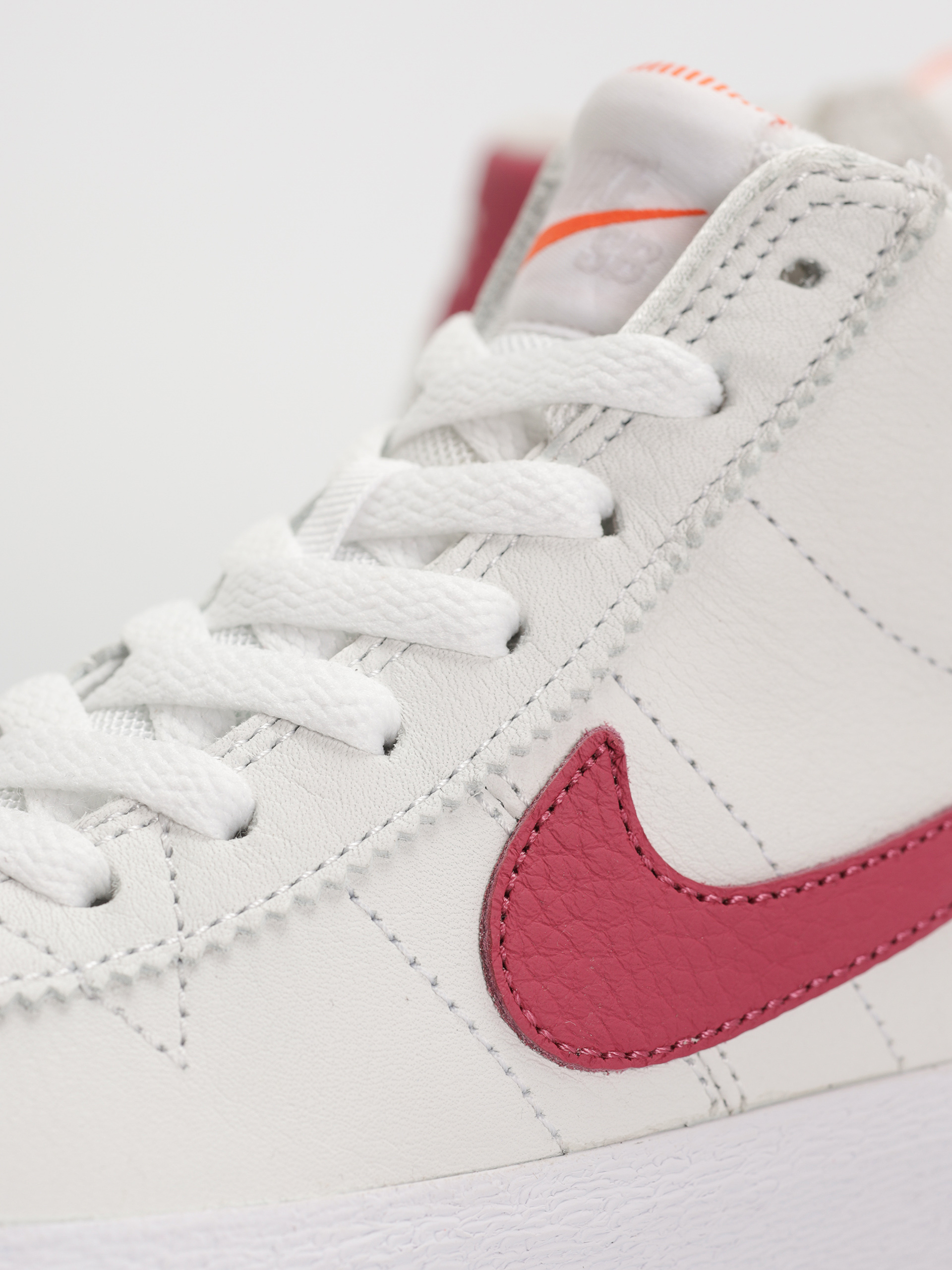 Nike SB Bruin Hi Iso Schuhe Wmn (white/sweet beet white sweet beet)