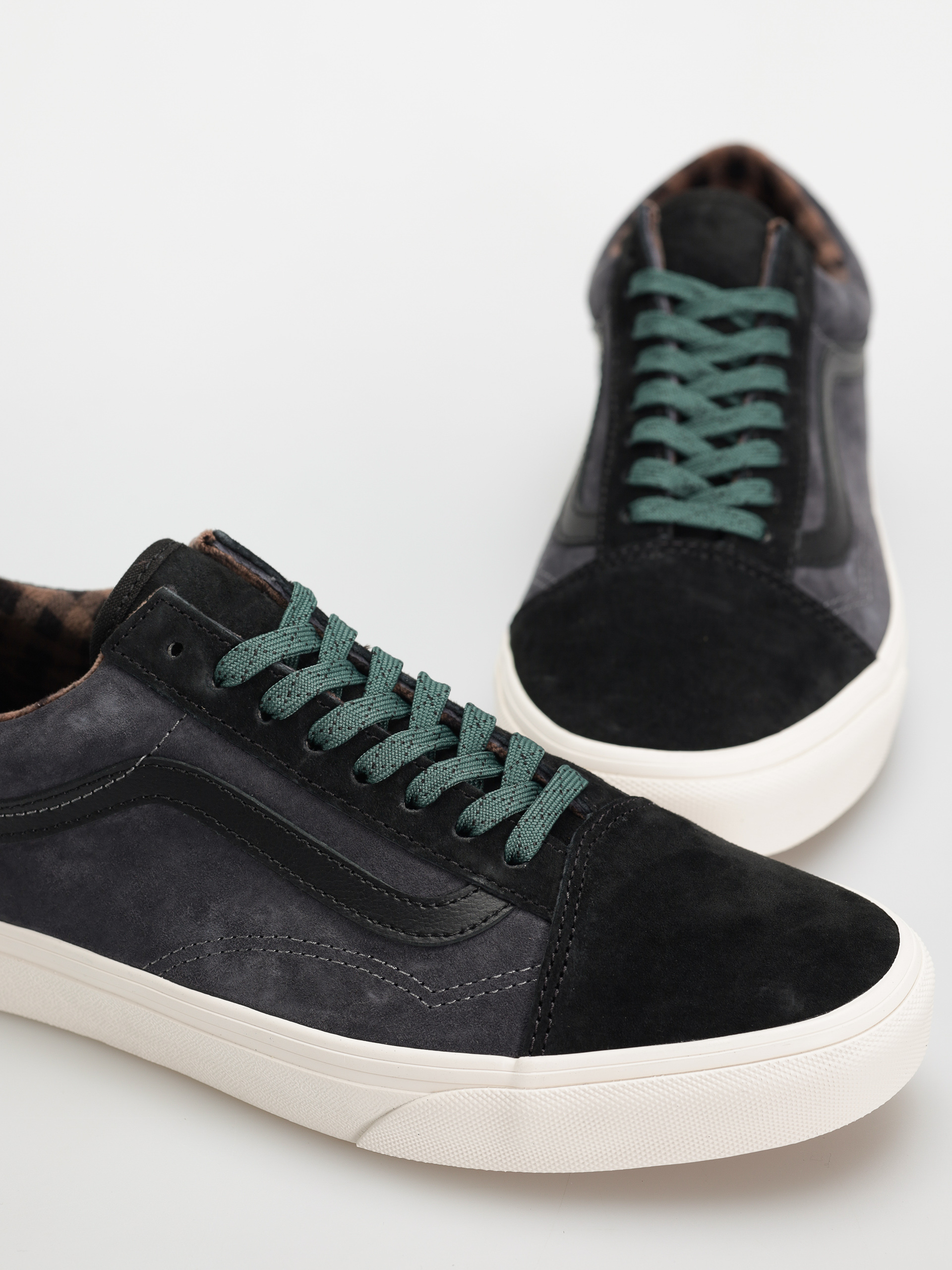 Vans Old Skool Shoes (pig suede plaid gray/black)