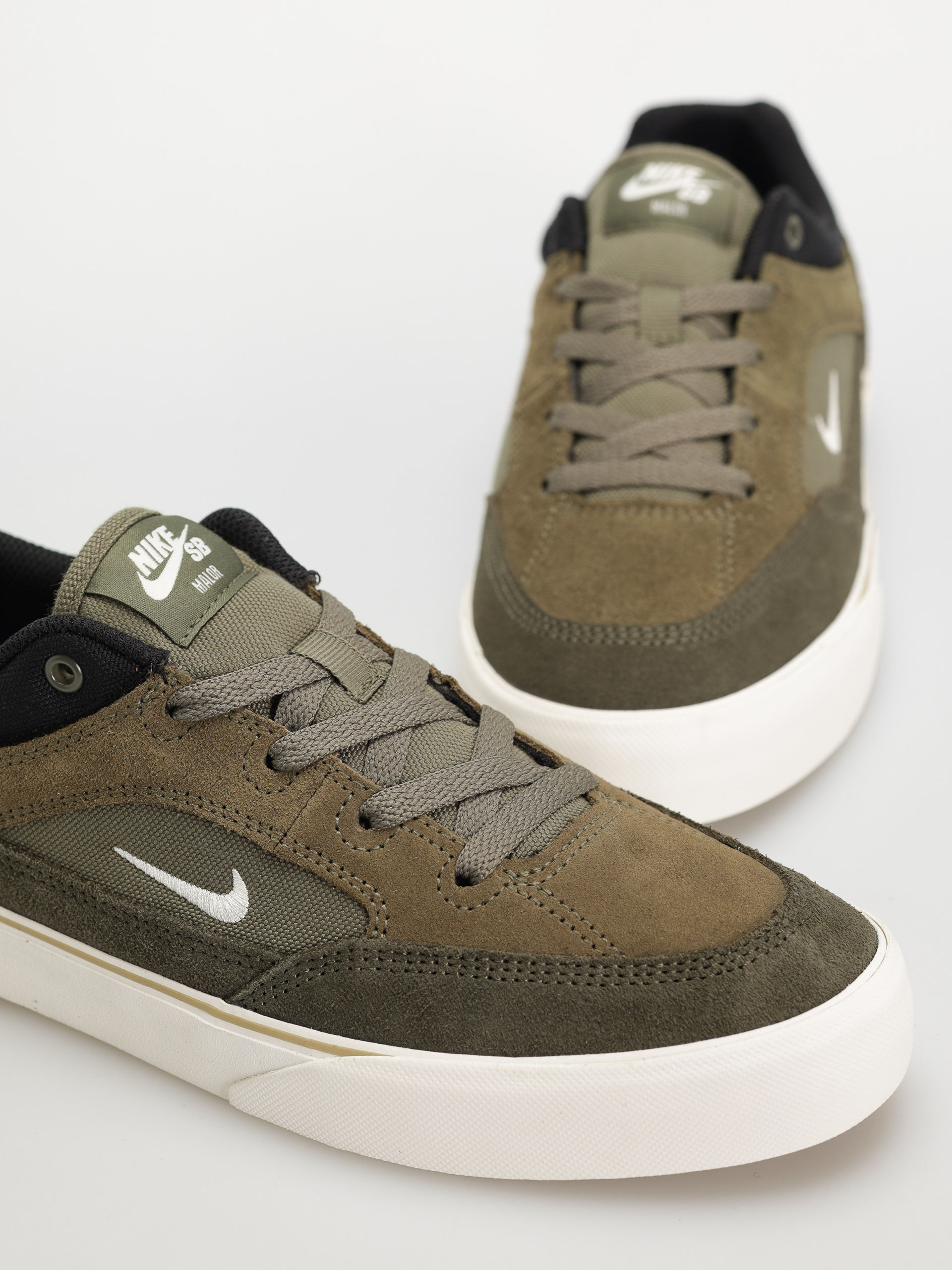 Nike SB Malor Shoes (medium olive/sail cargo khaki black)