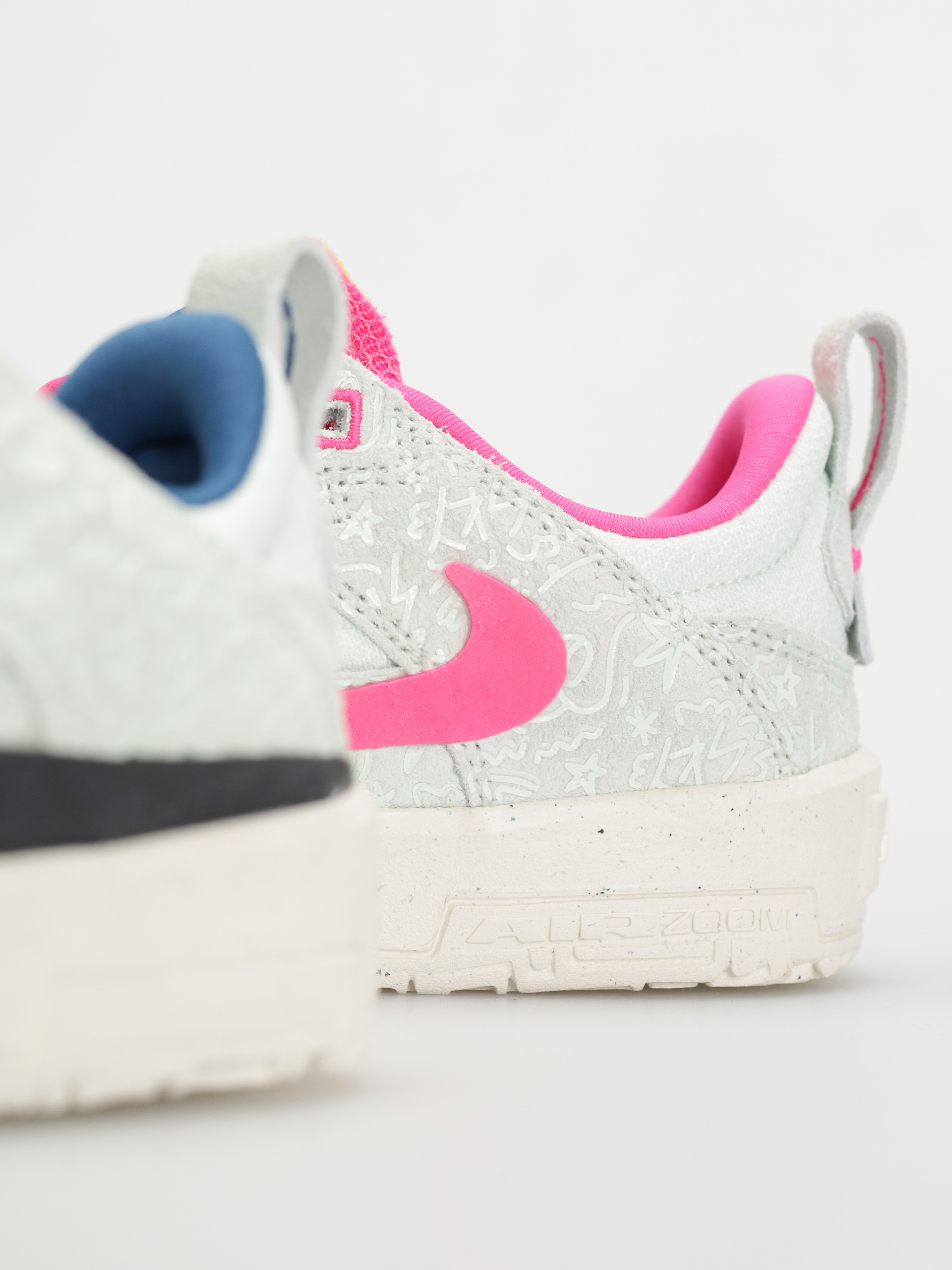 Nike SB Day One SE JR Shoes (sail/black barely green fierce pink)