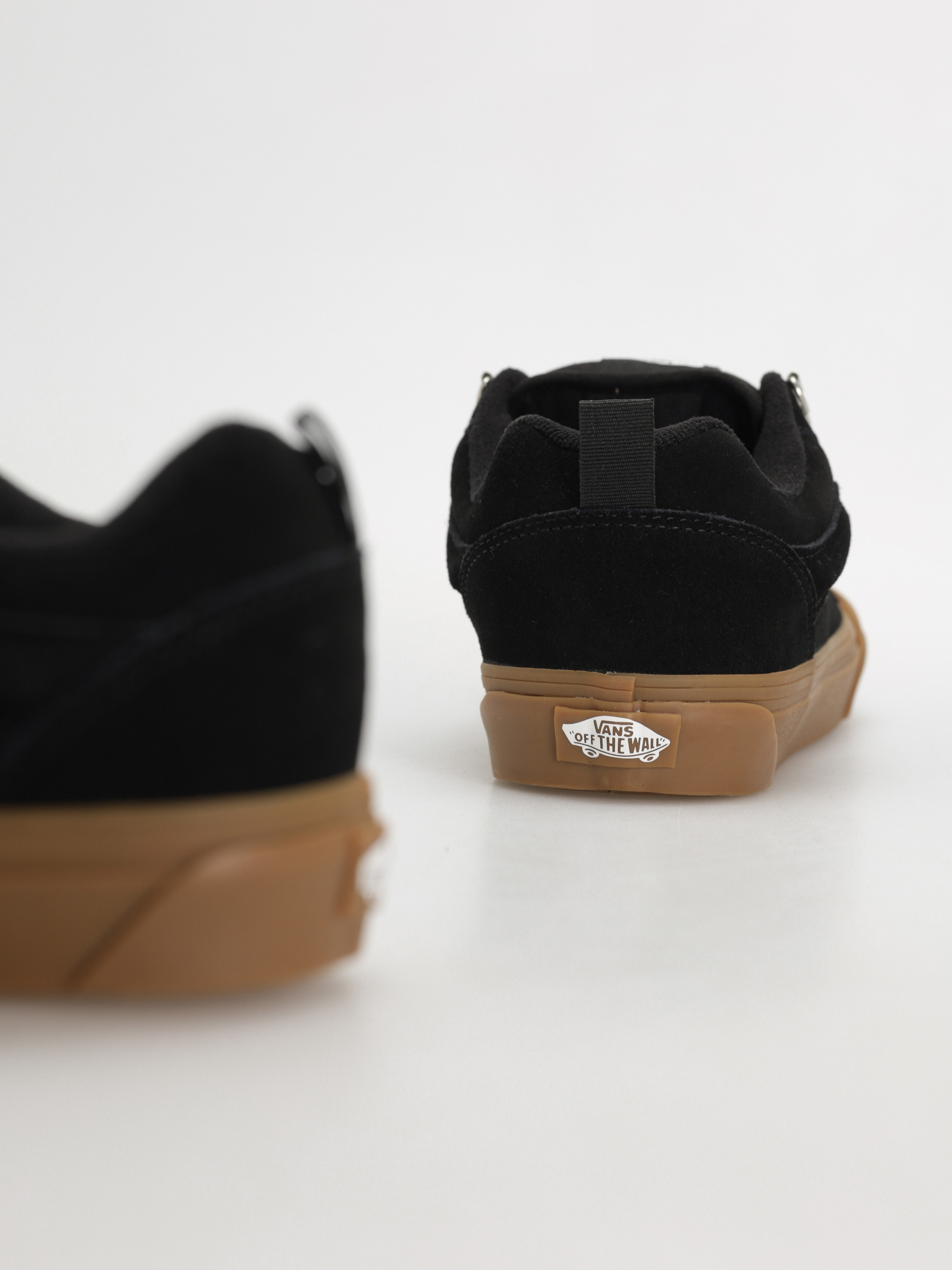Vans Knu Skool Shoes (knu vintage black/gum)