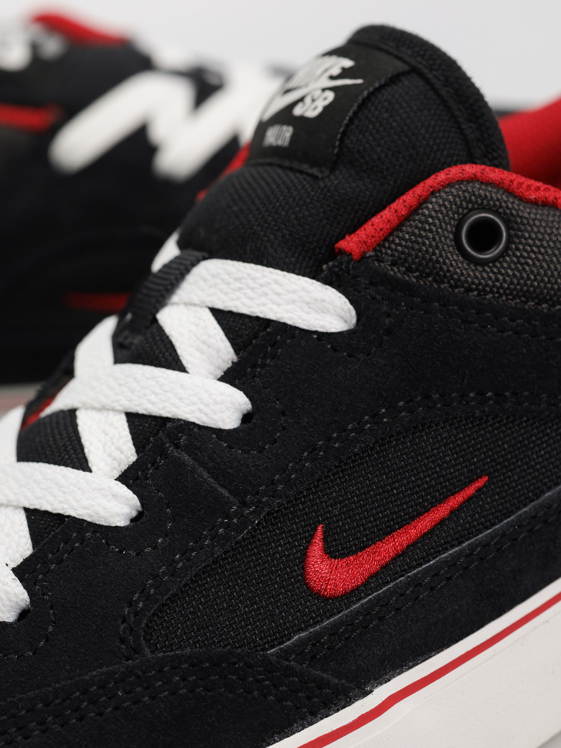 Nike SB Malor Schuhe (black/gym red black anthracite)