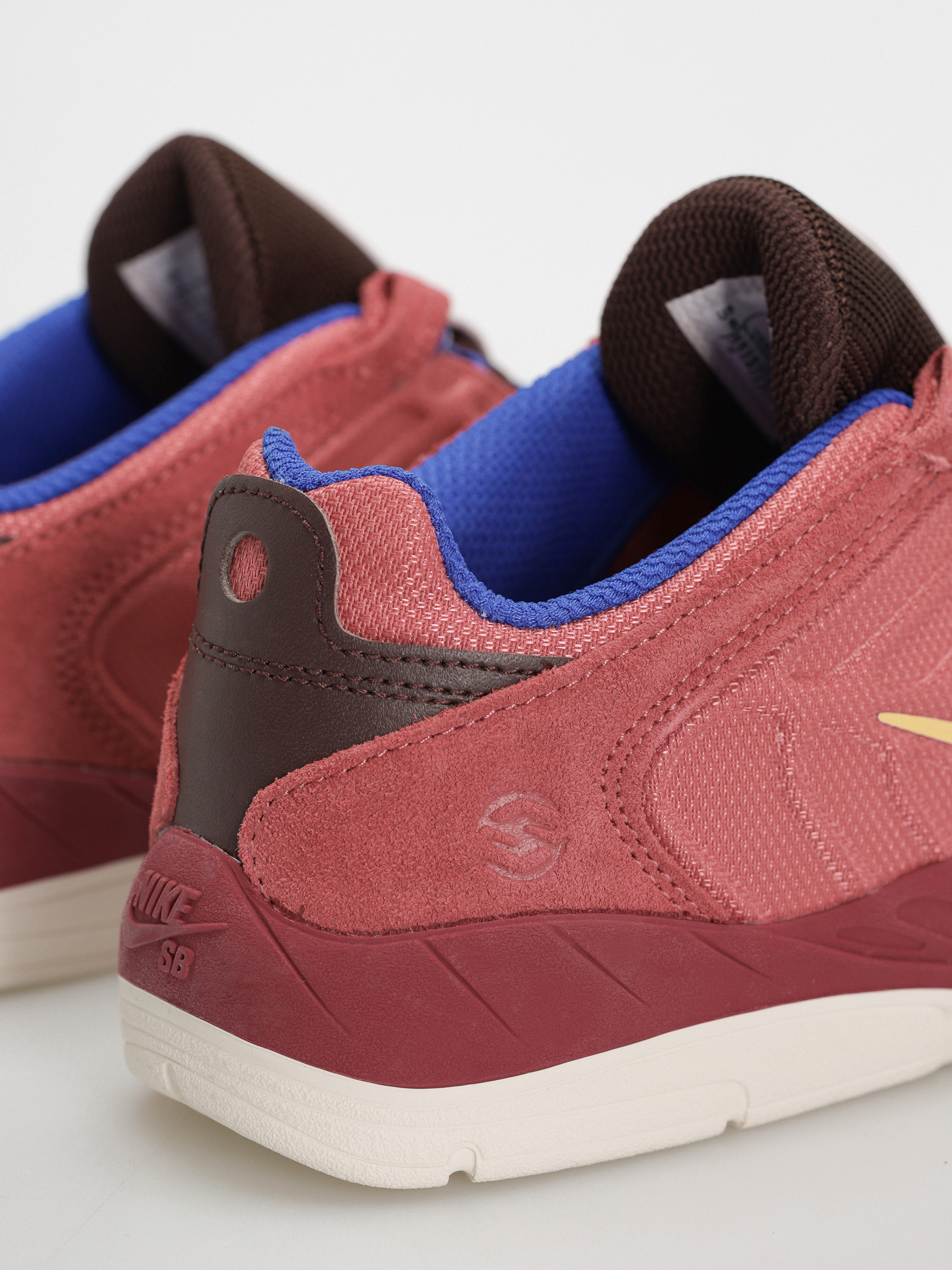 Nike SB Vertebrae Shoes (adobe/melon tint earth noble red)