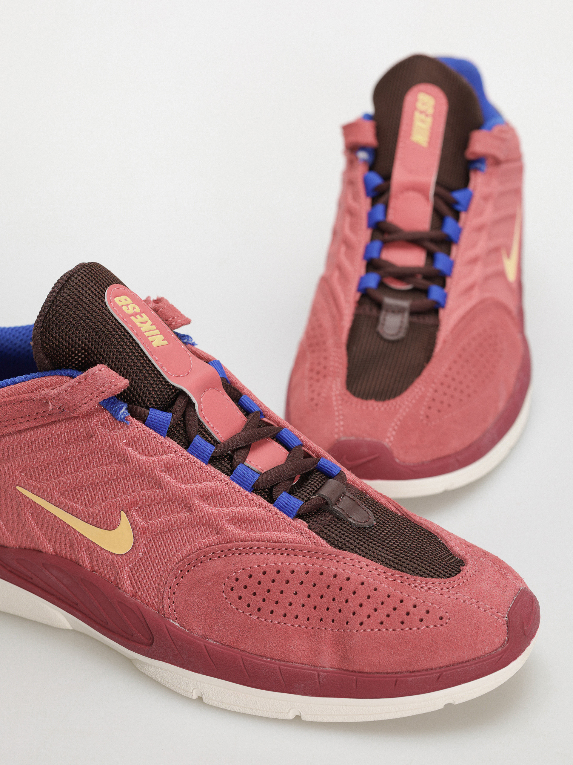 Nike SB Vertebrae Shoes (adobe/melon tint earth noble red)