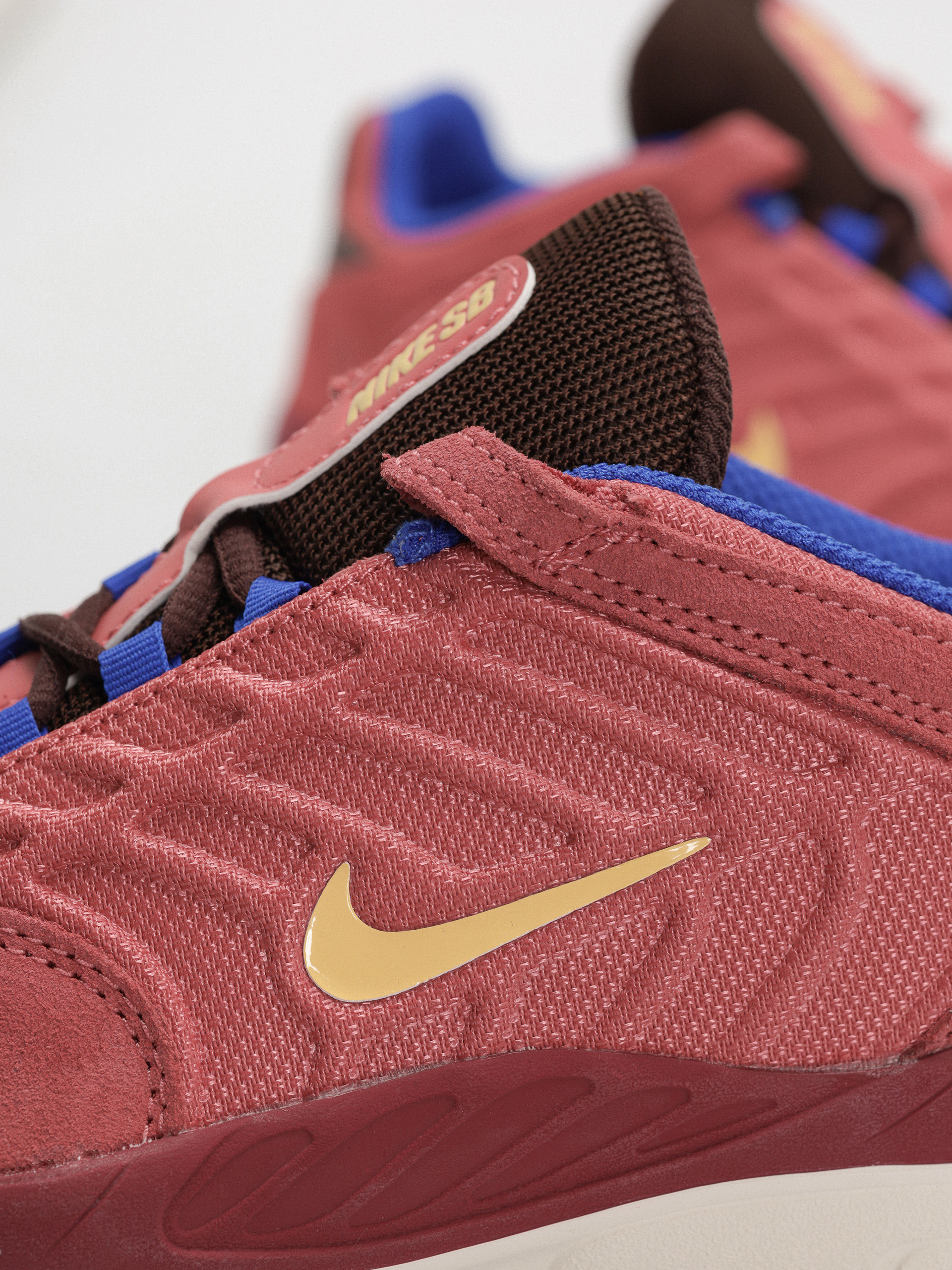 Nike SB Vertebrae Shoes (adobe/melon tint earth noble red)