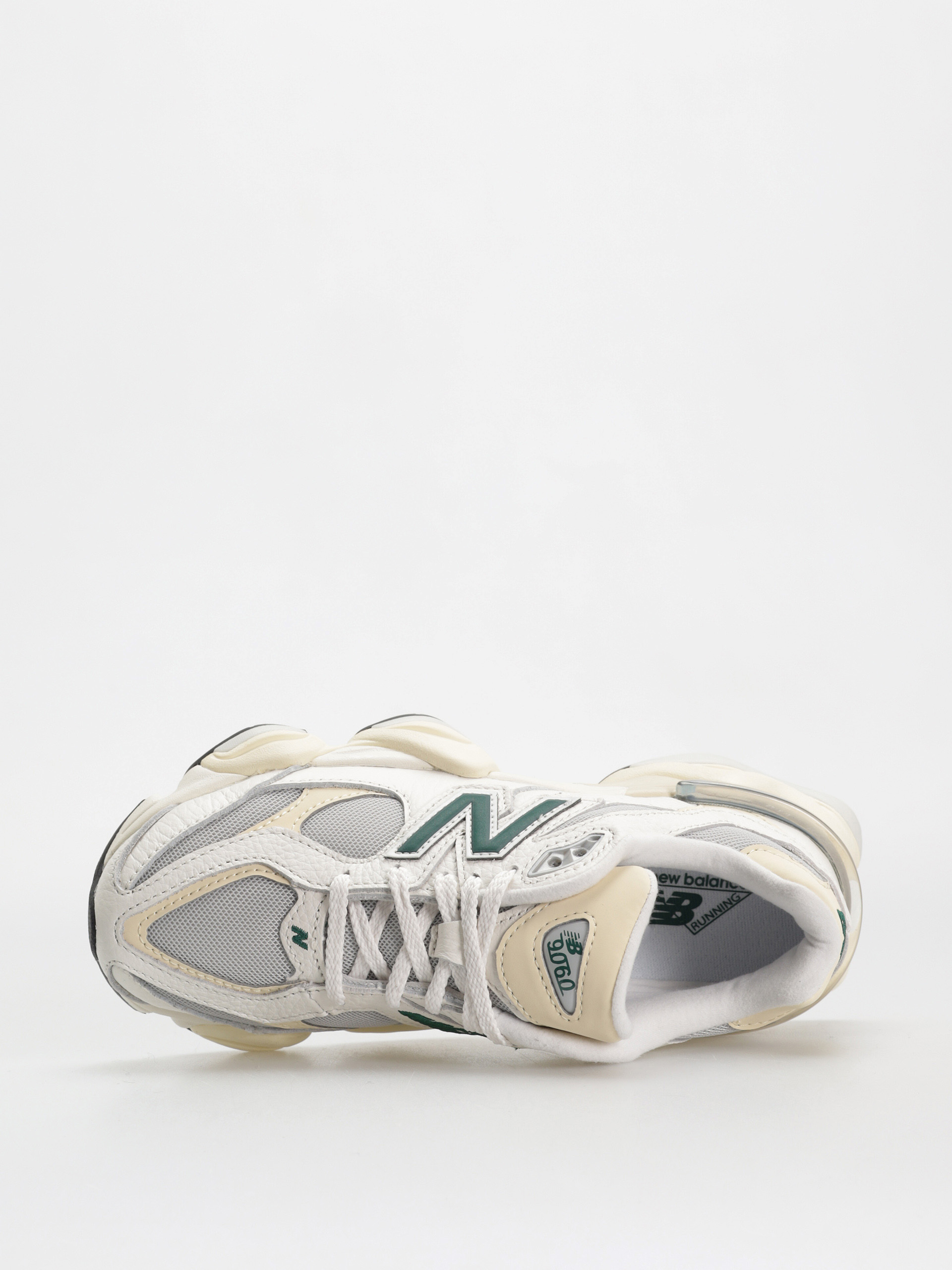 New Balance 9060 Shoes (sea salt)