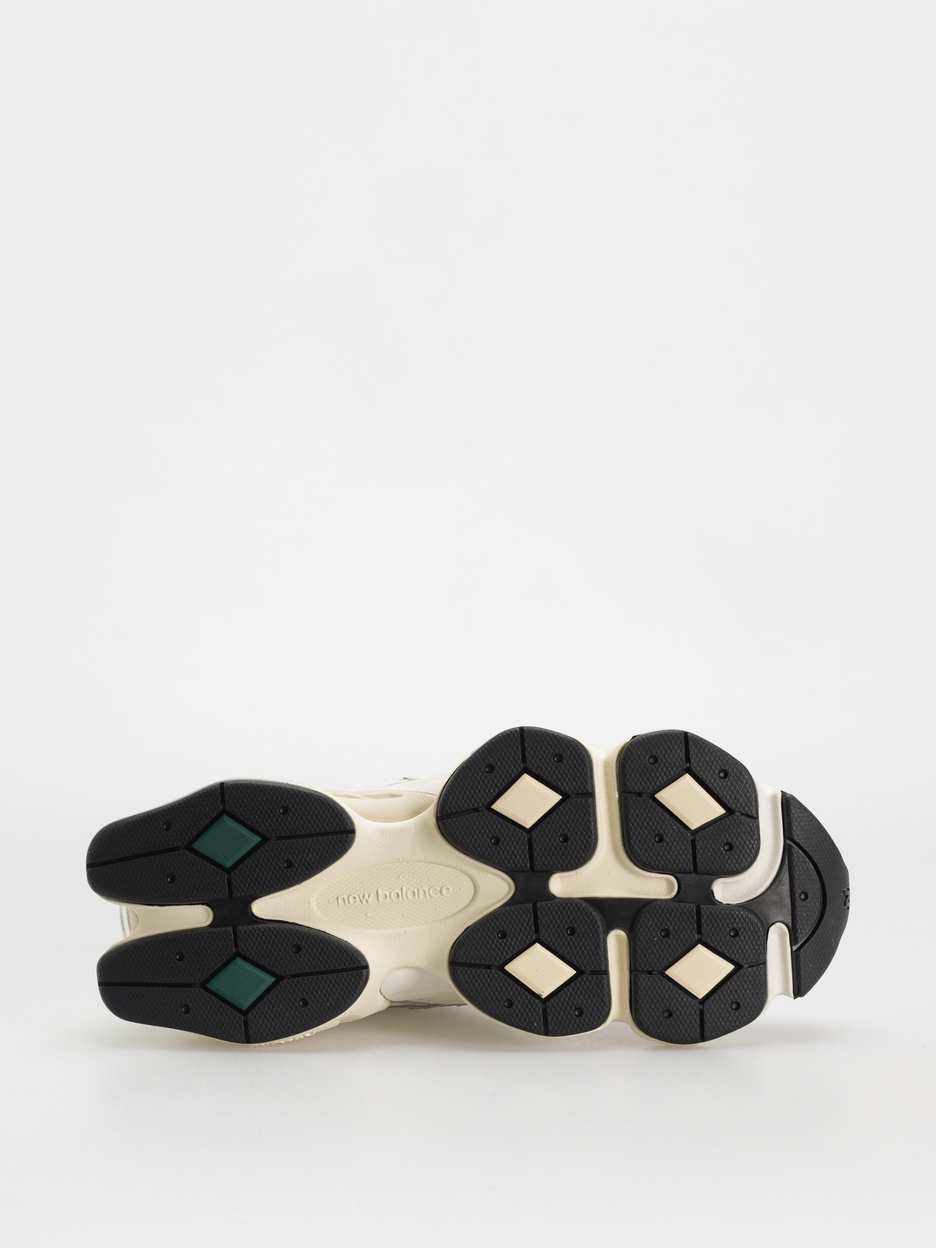 New Balance 9060 Shoes (sea salt)