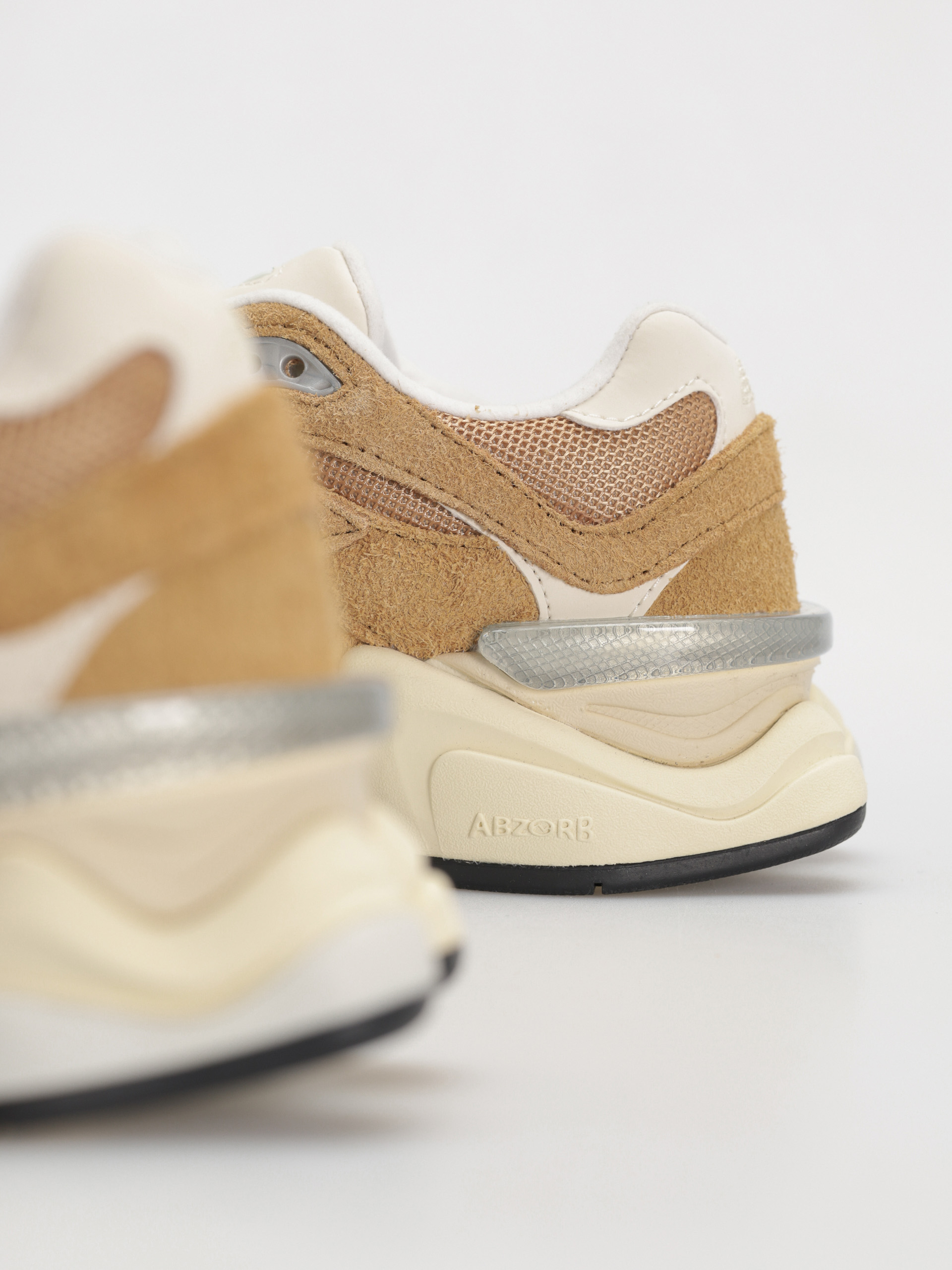 New Balance 9060 Shoes (great plains)