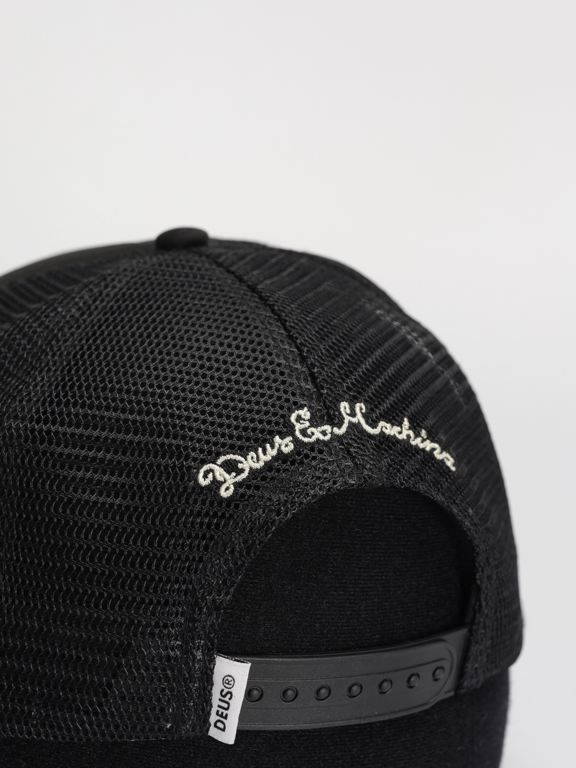Deus Ex Machina Kamli Trucker Cap (black)