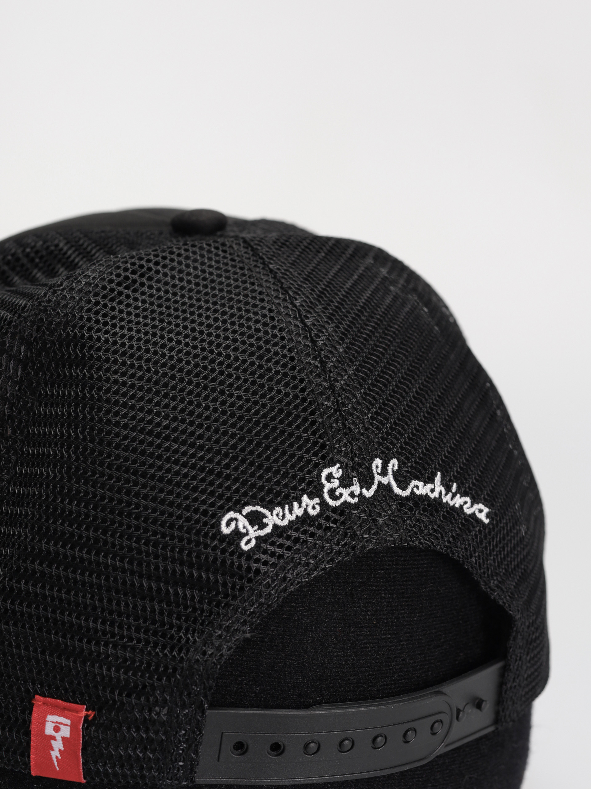 Deus Ex Machina Venice Address Trucker Cap (black)