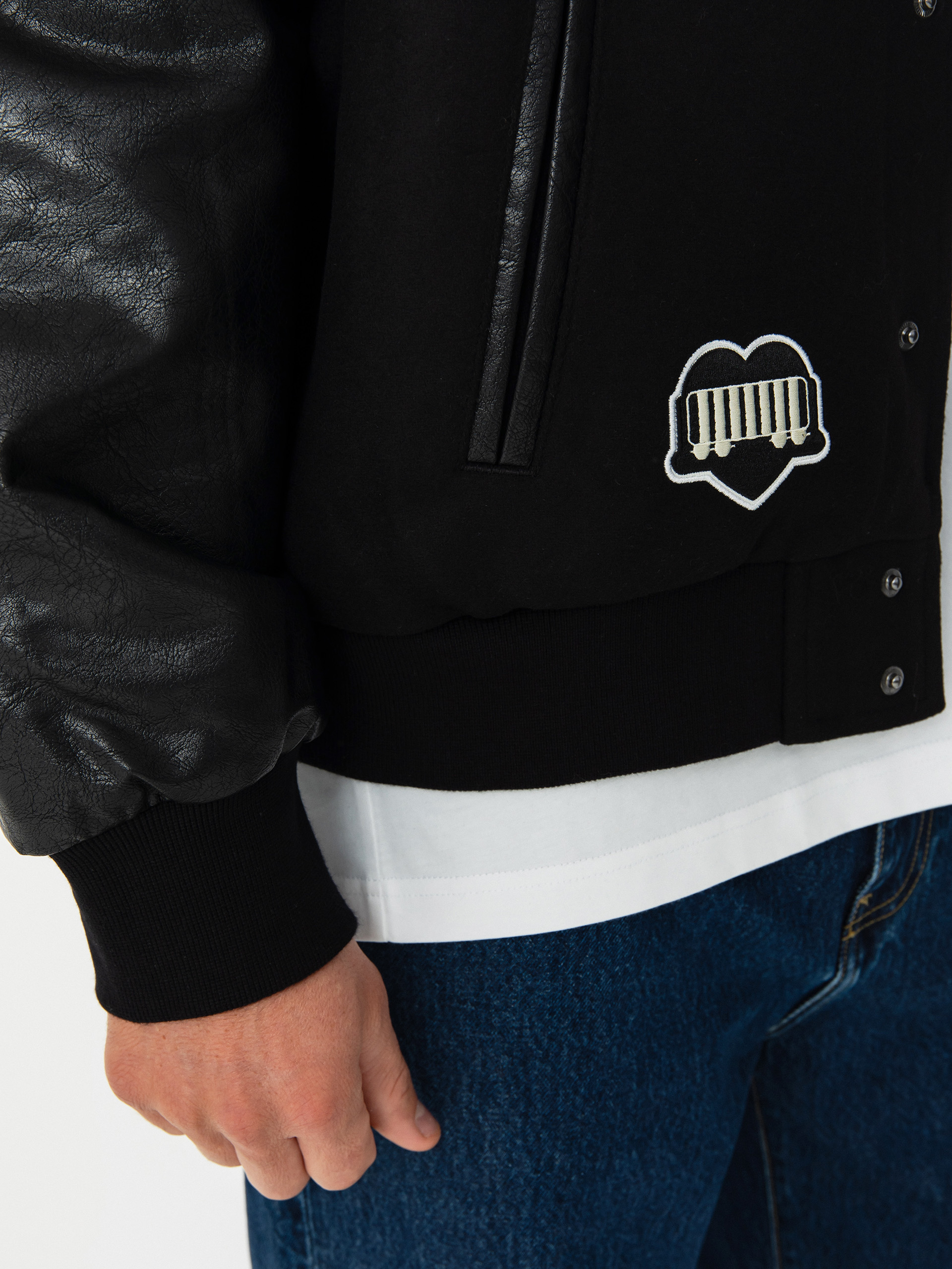 Carhartt WIP Jacket Brown Ducks Bomber (black/black)