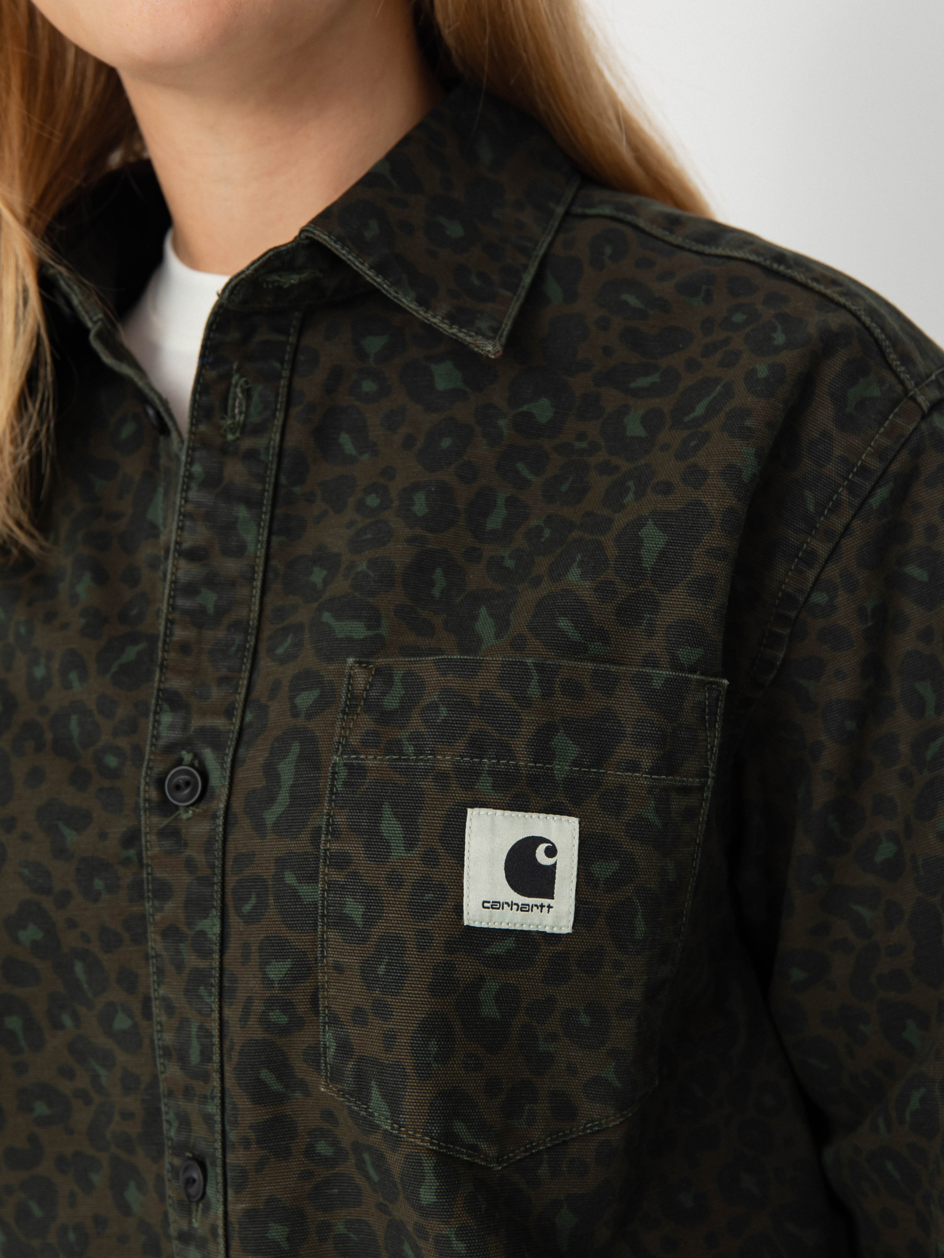 Carhartt WIP Shirt Leo Wmn - camo (camo leo/tamarind/office green)