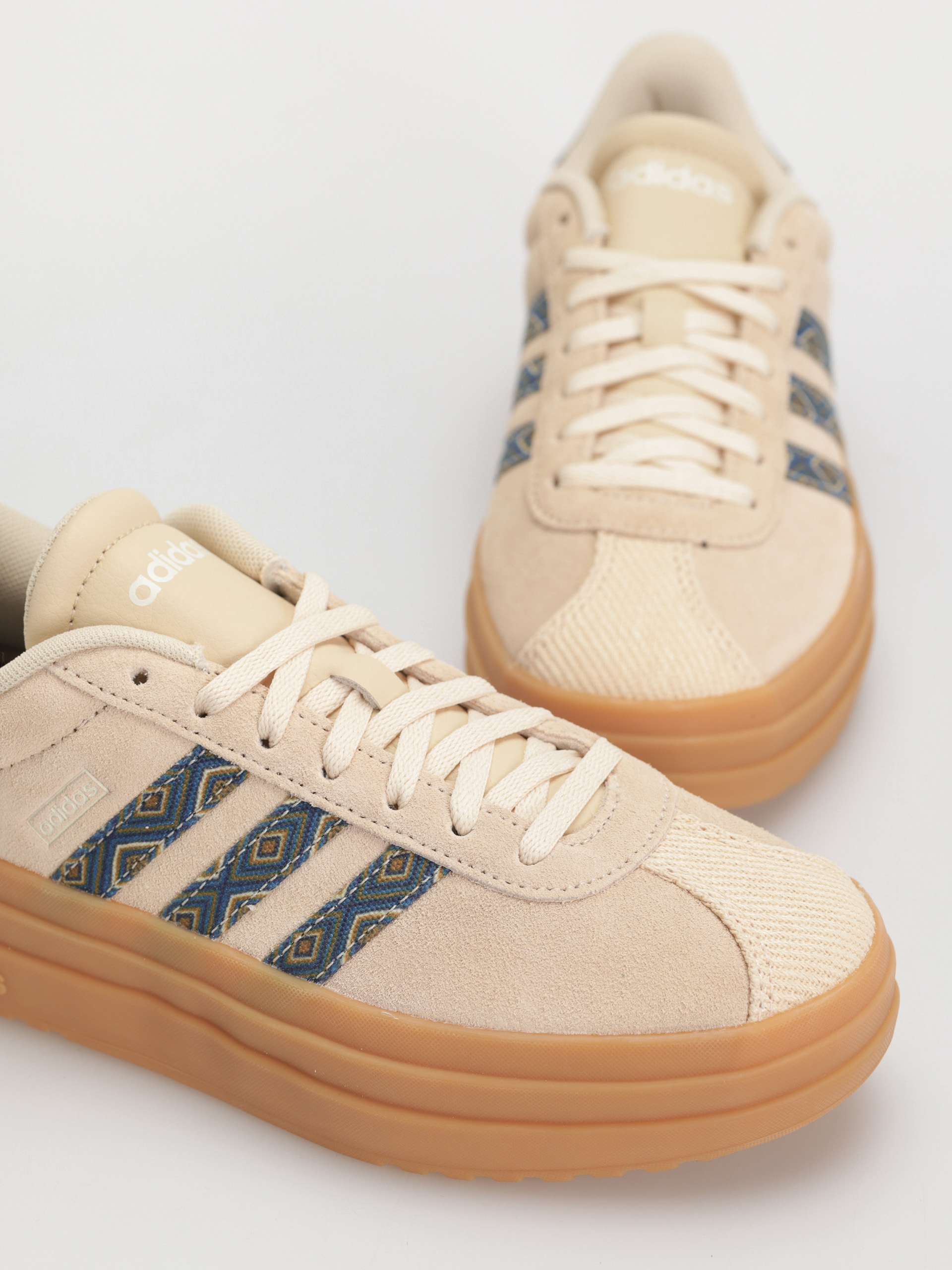 adidas Vl Court Bold Wmn Shoes (crysan/crewht/gum3)