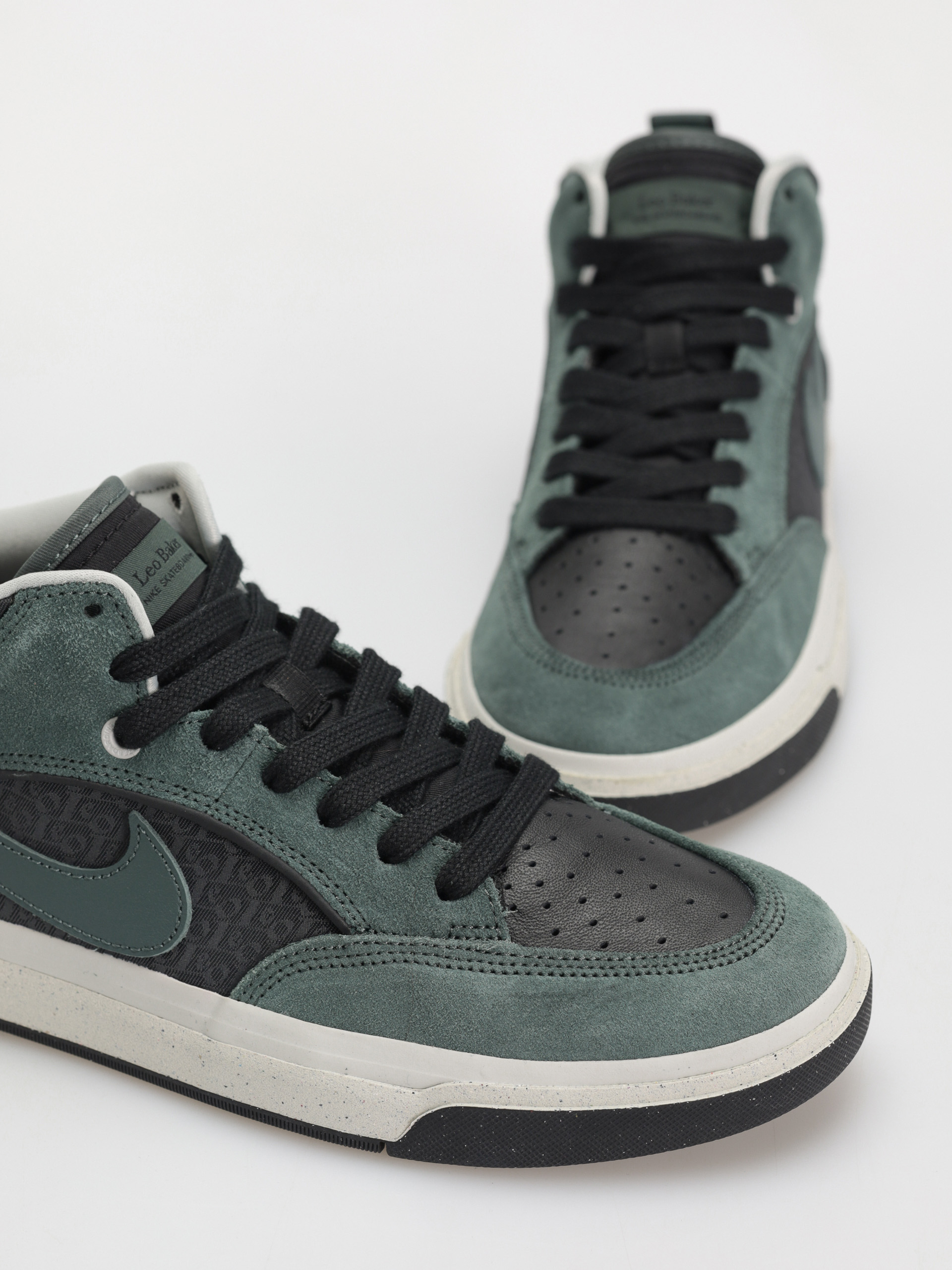 Nike SB React Leo Shoes (vintage green/vintage green black)