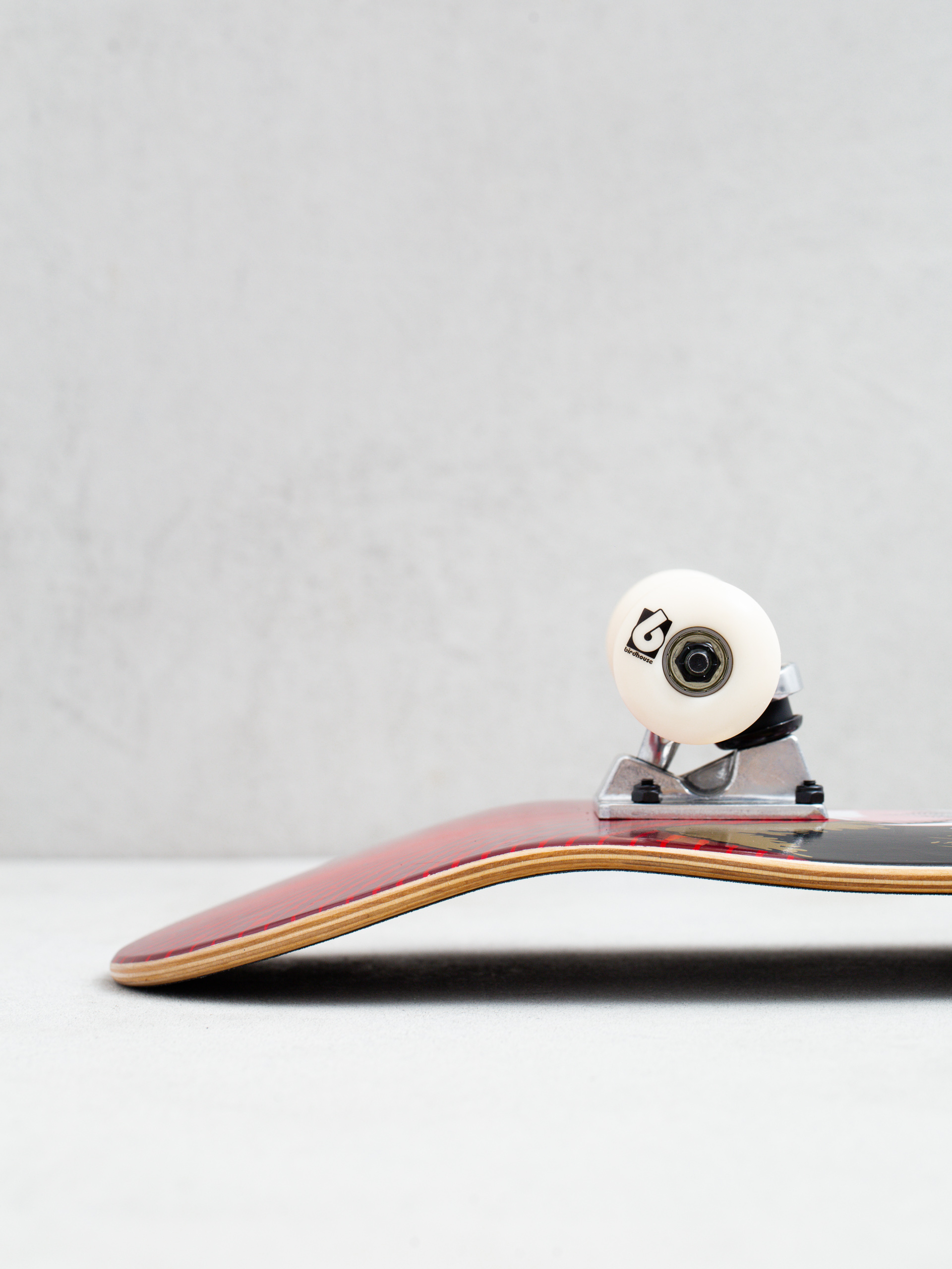 Birdhouse Hawk Icon Skateboard (red)