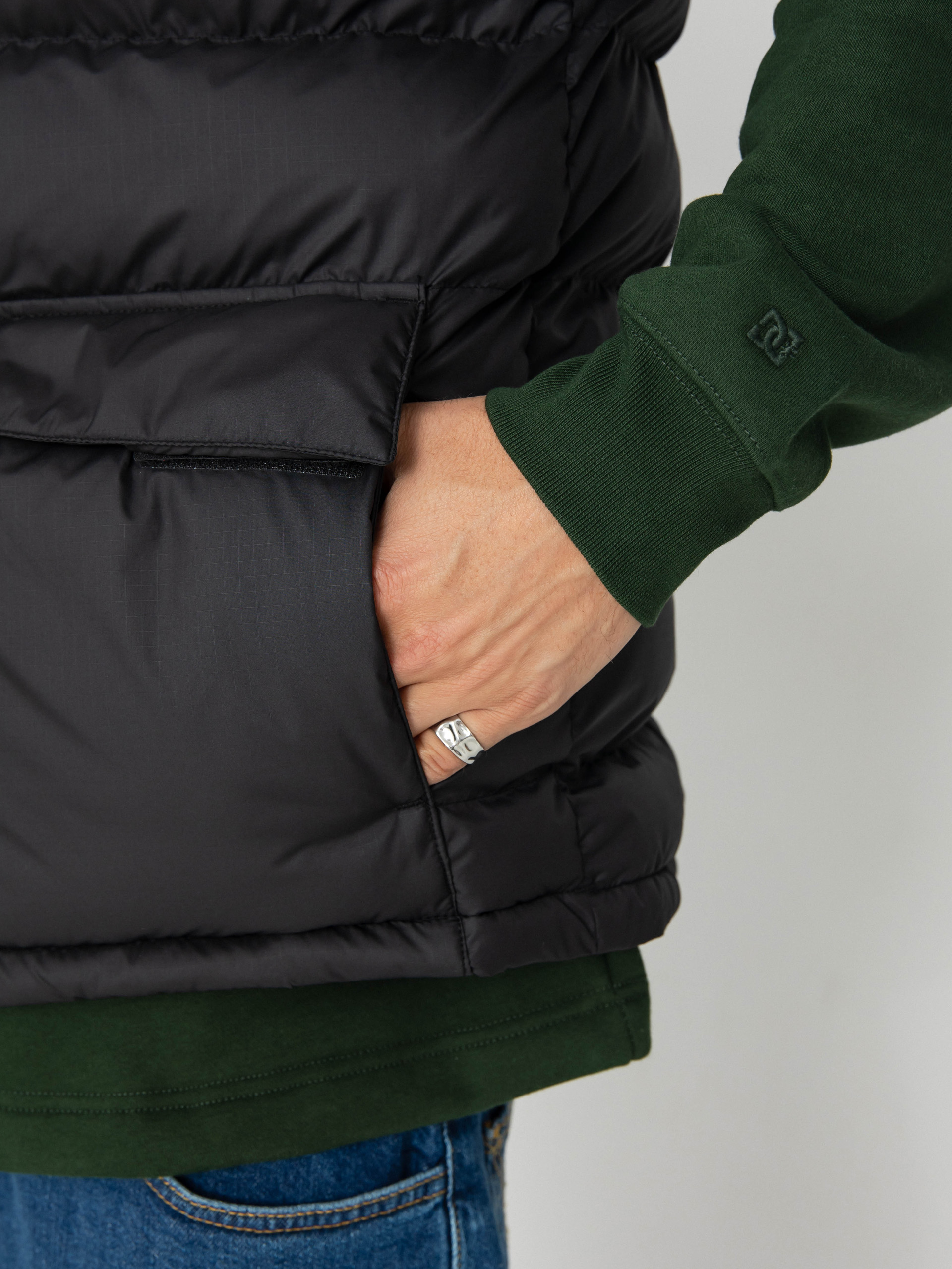 The North Face Vest Limbara Insulated Vest (tnf black)