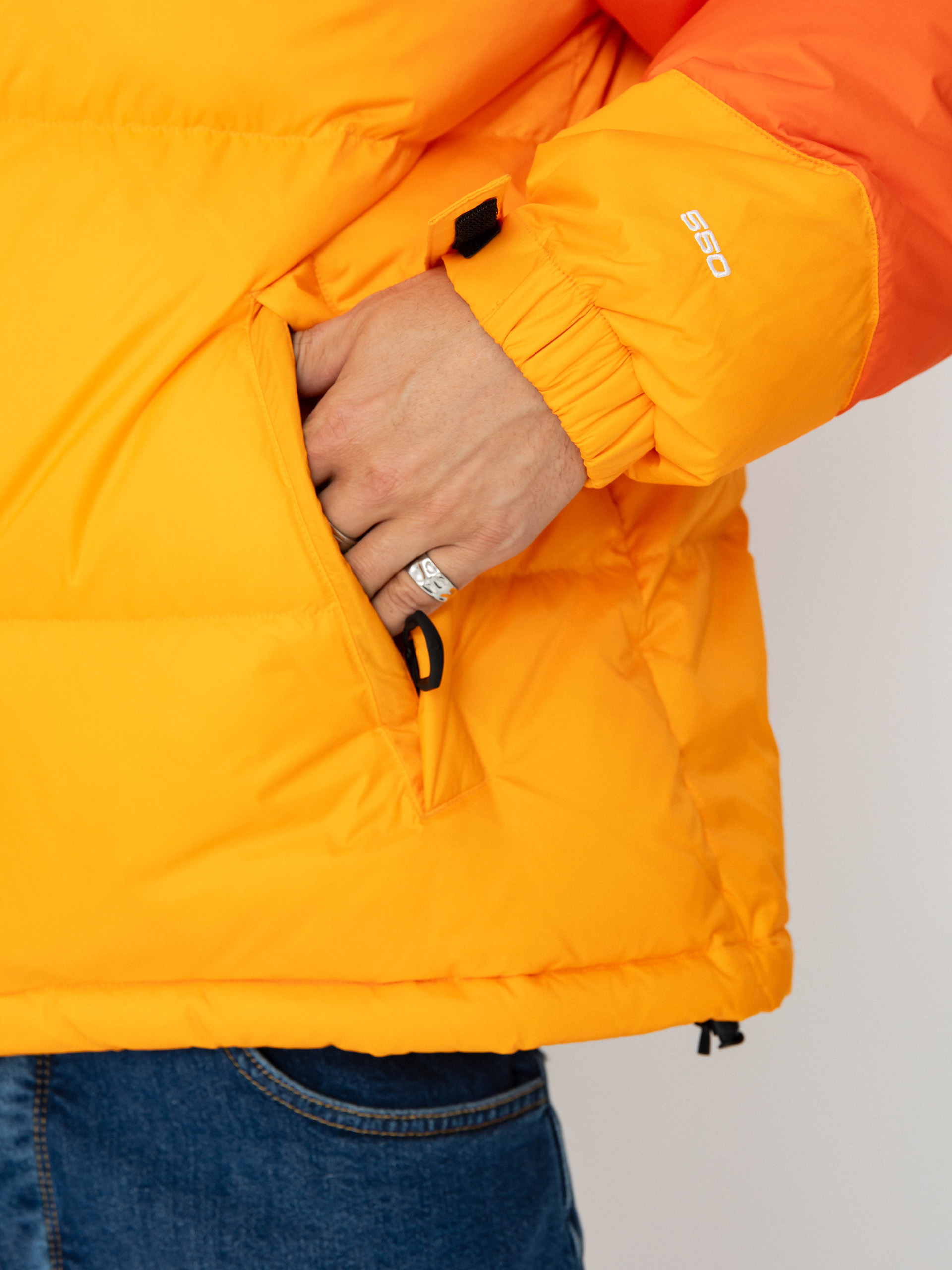 The North Face X Yinka Ilori Down Puffer Jacke (red orange/apricot glaz)