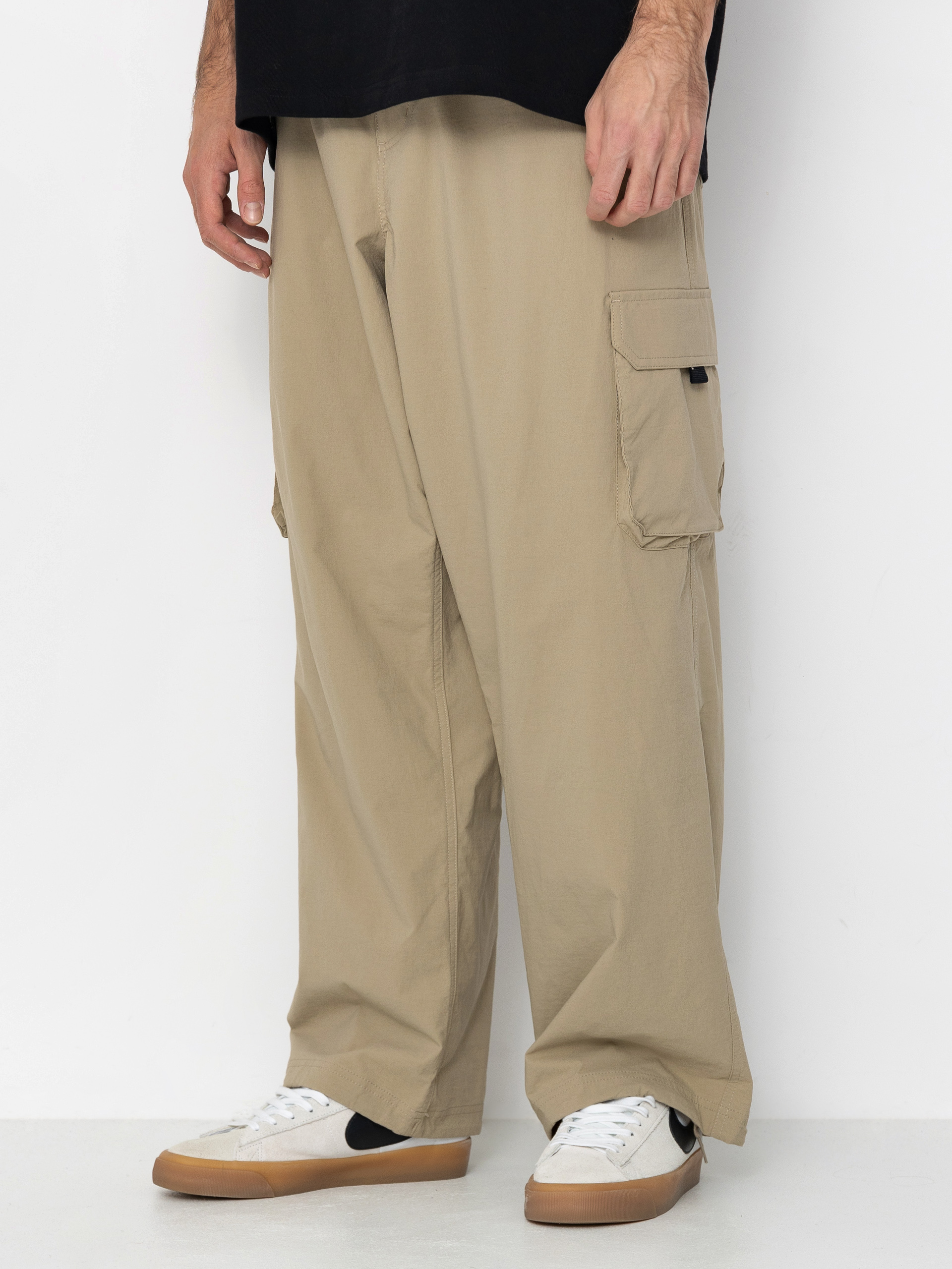 nike cargo pants khaki