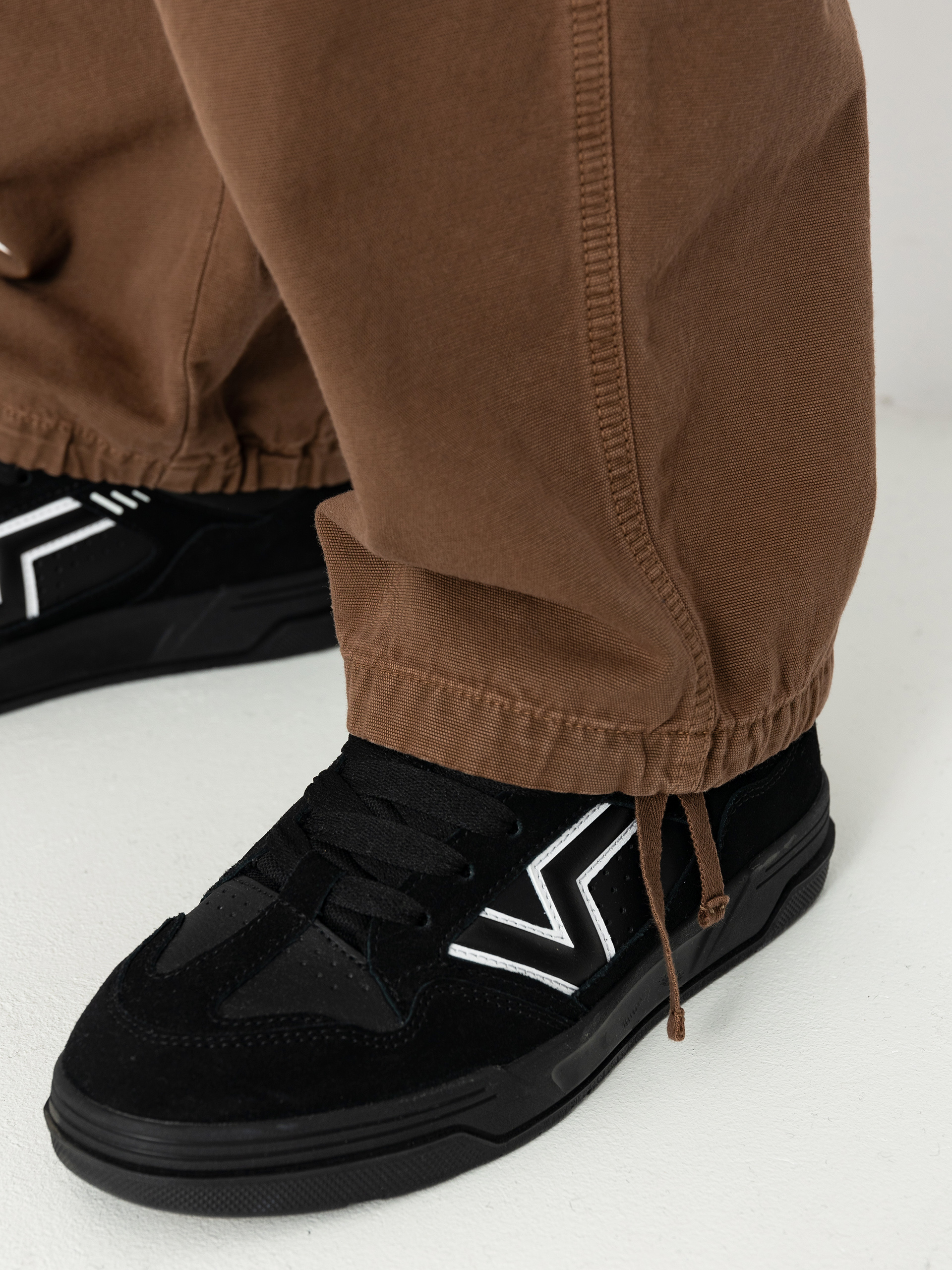Carhartt WIP Stanton Cargo Hose (chocolate)