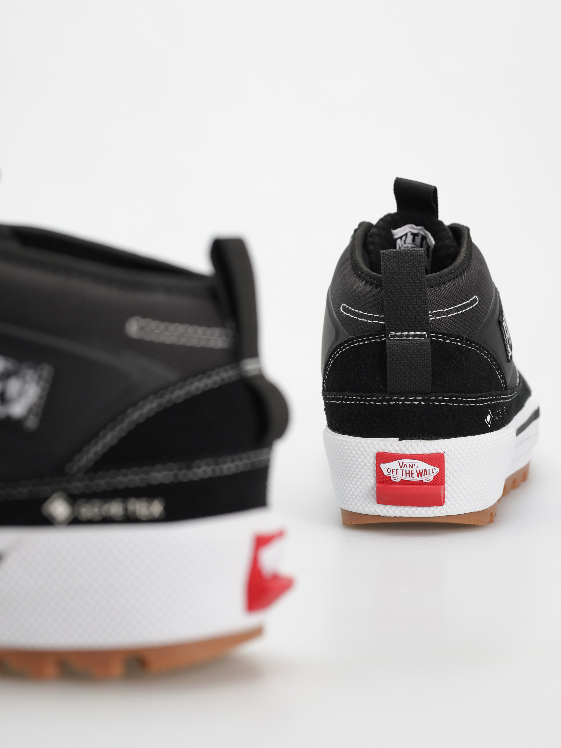 Vans Half Cab Gore Tex MTE Schuhe (black/white)