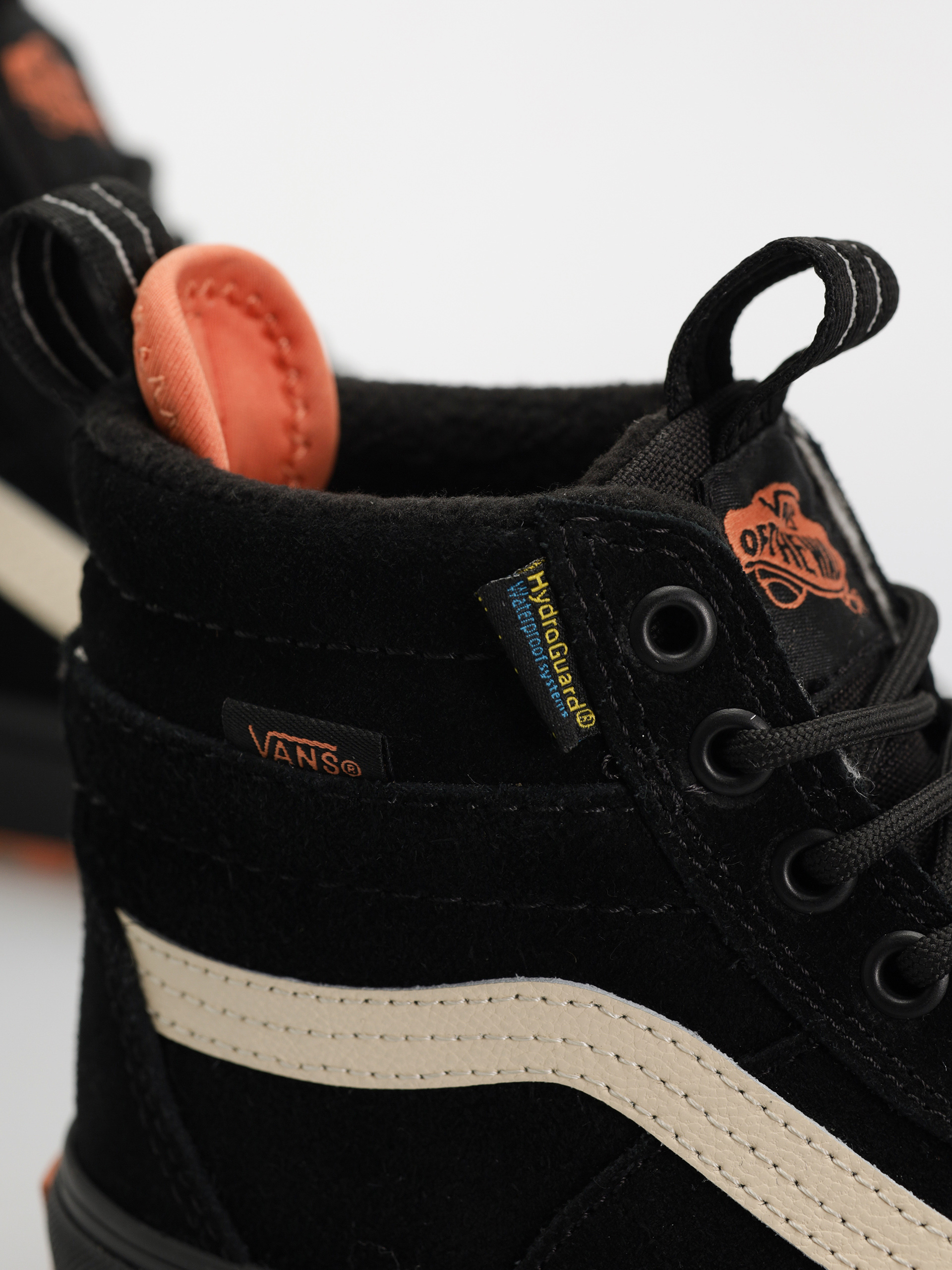 Vans Sk8 Hi Waterproof MTE Shoes (black)