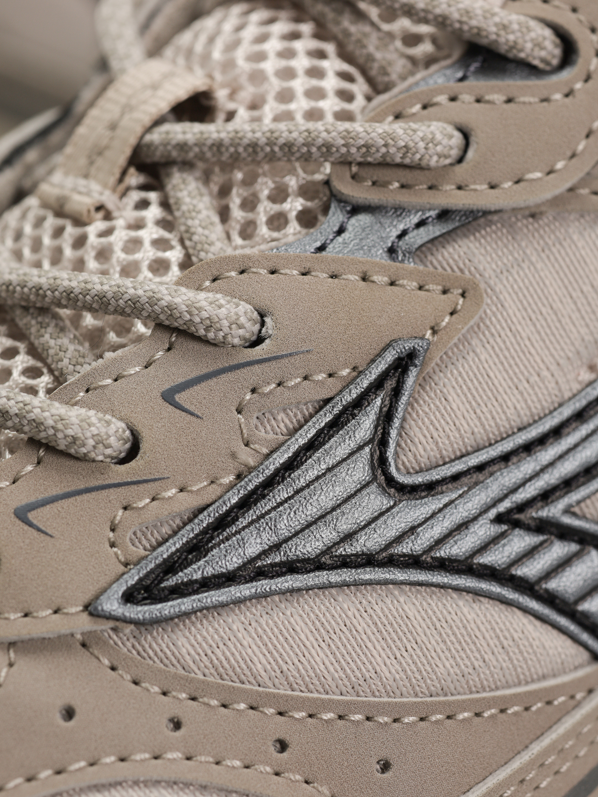 Mizuno MXR Tech Schuhe (silver cloud/metallic gray/vintage khaki)