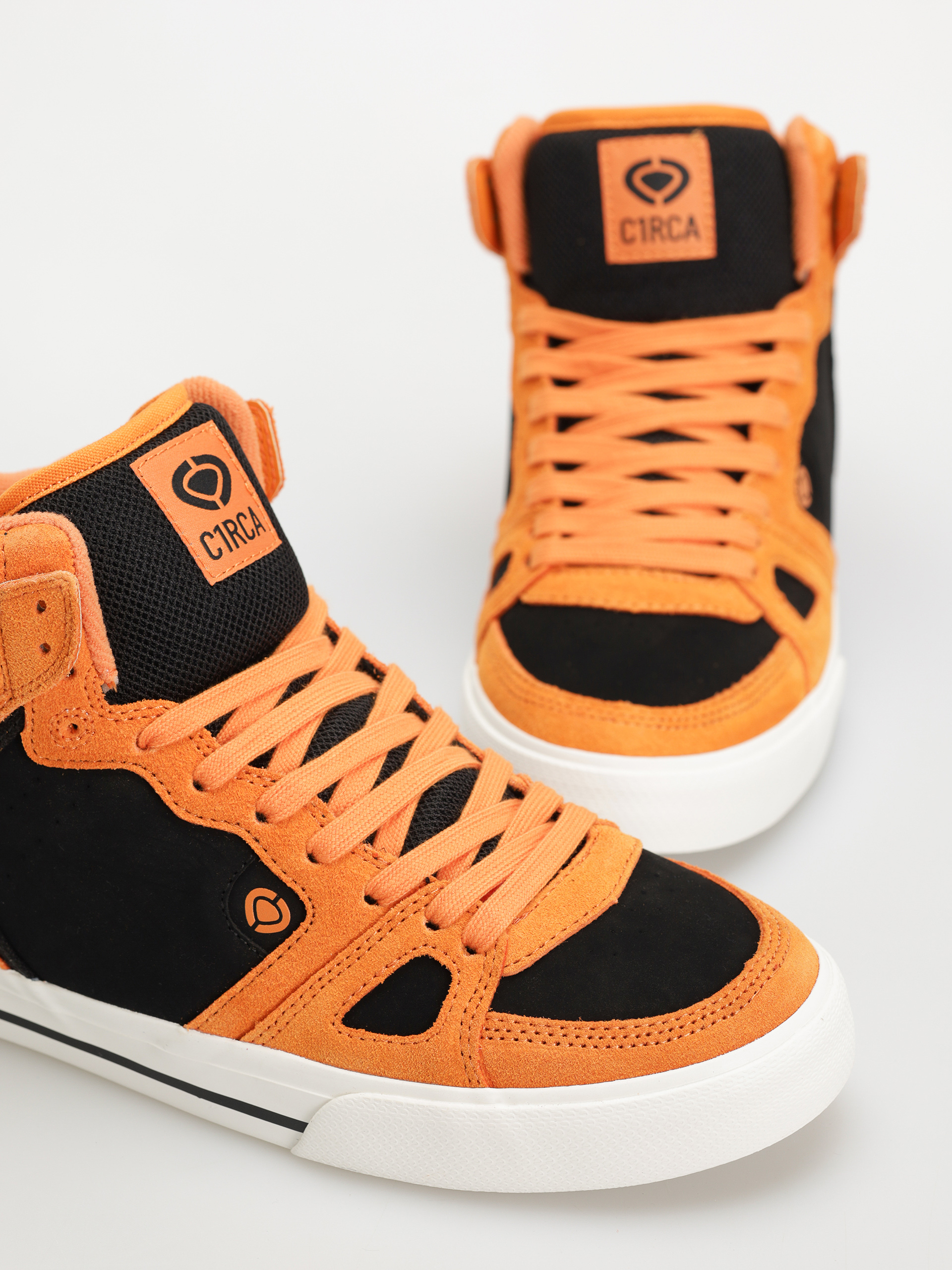 Circa 99 Vulc Hi Schuhe (orange/black)
