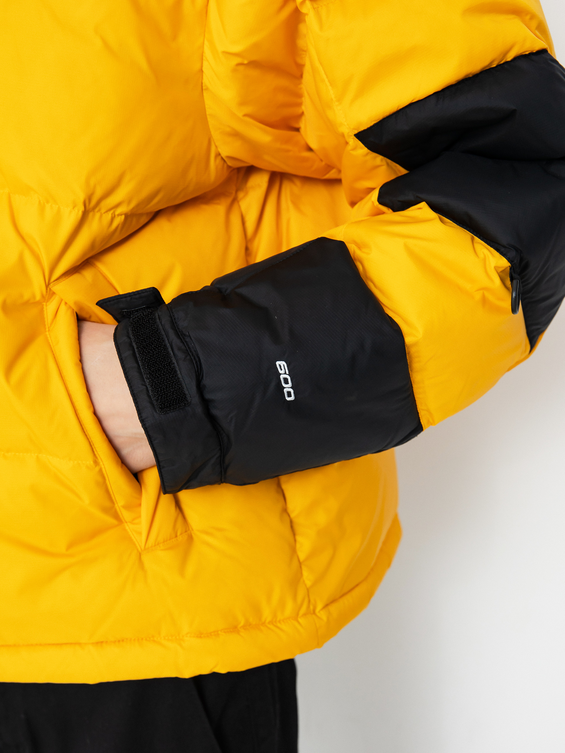 The North Face Hmlyn Baltoro Jacket (summit gold tnf black n)