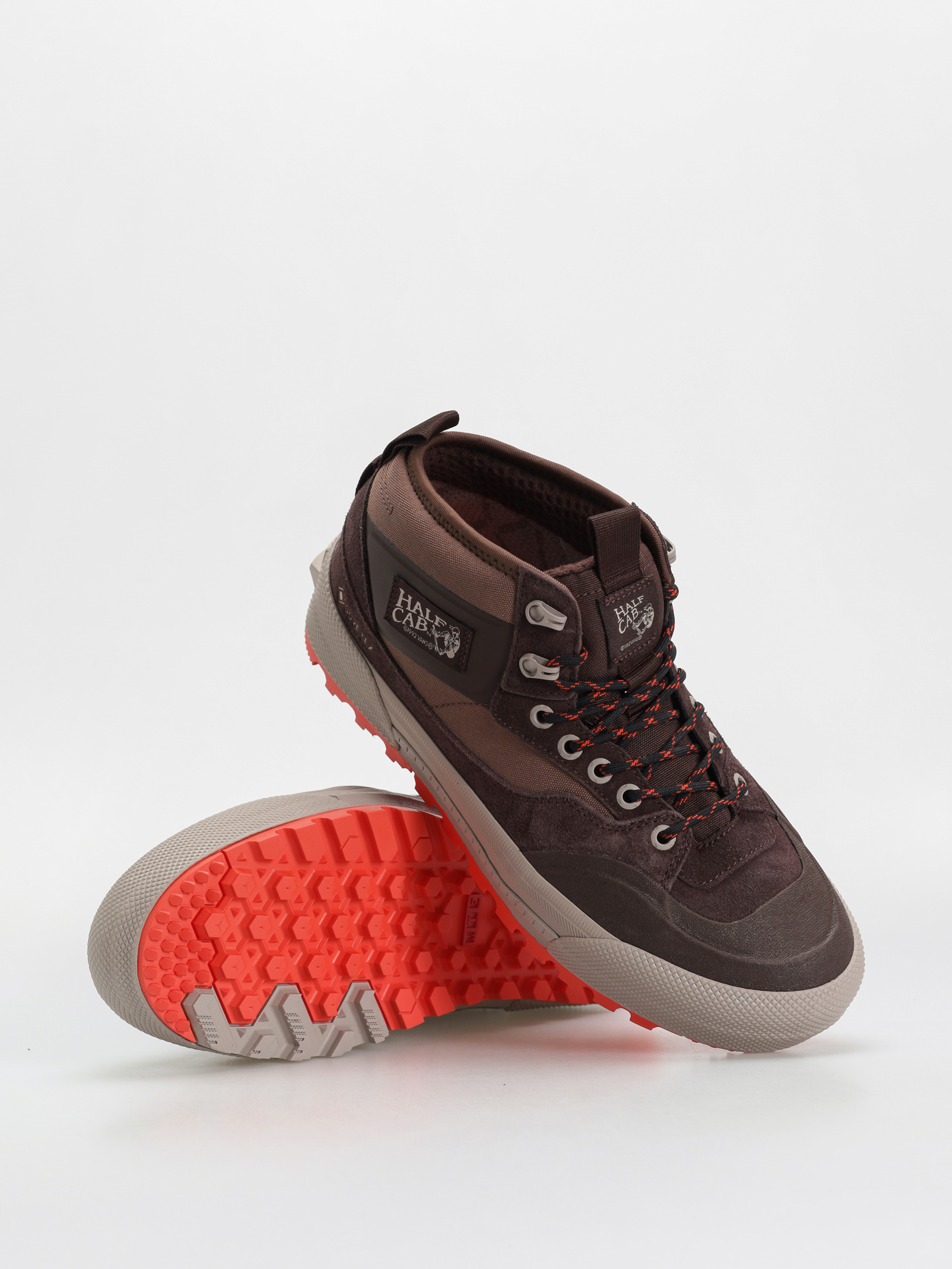 国内配送 VANS MTE HALF CAB GORE-TEX BITTER CHOCOLATE Vans MTE Half Cab GORE-TEX Mid Top Shoes - Bitter Chocolate