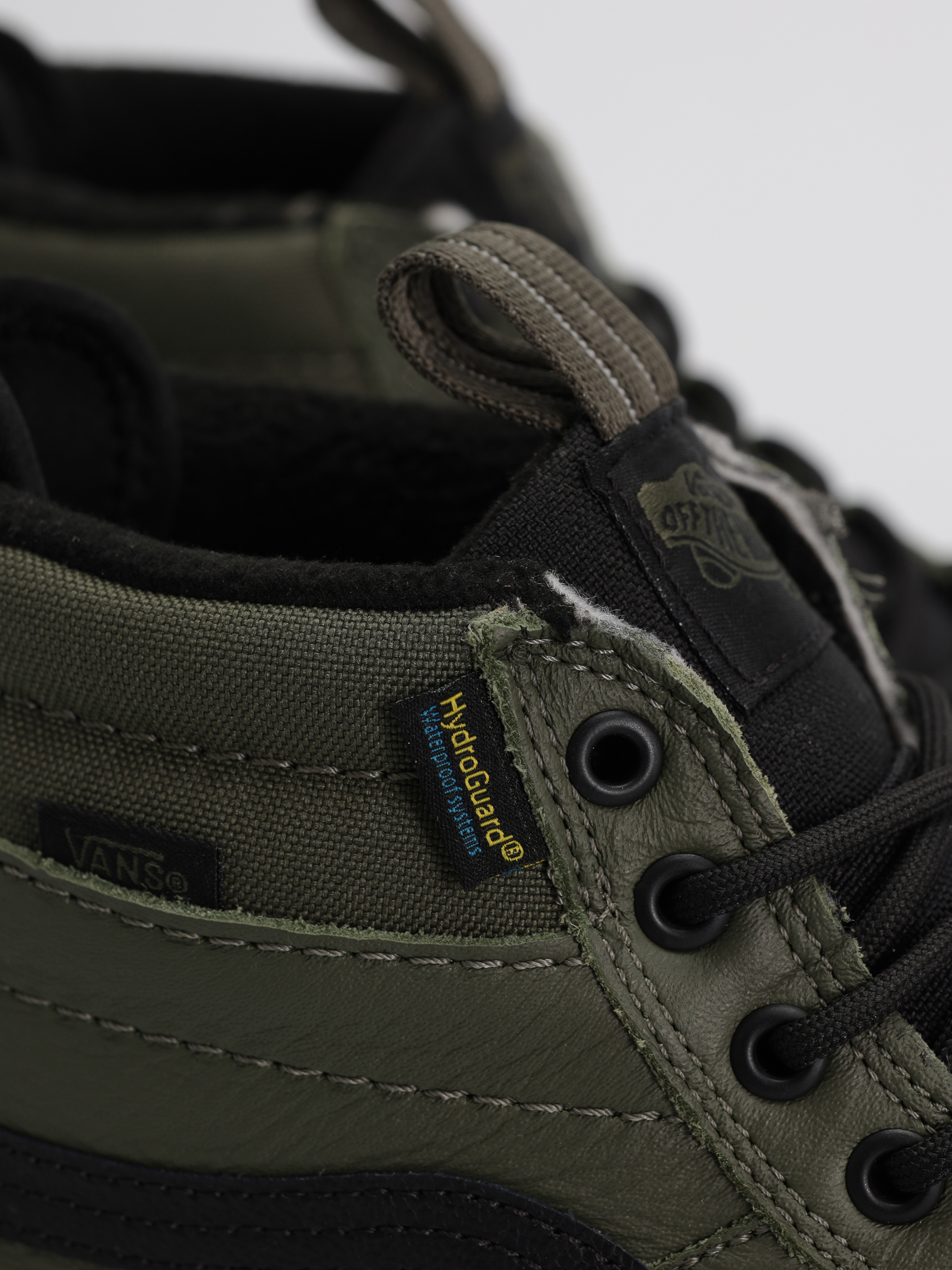 Vans Sk8 Hi Waterproof MTE Shoes (grape leaf/gum)