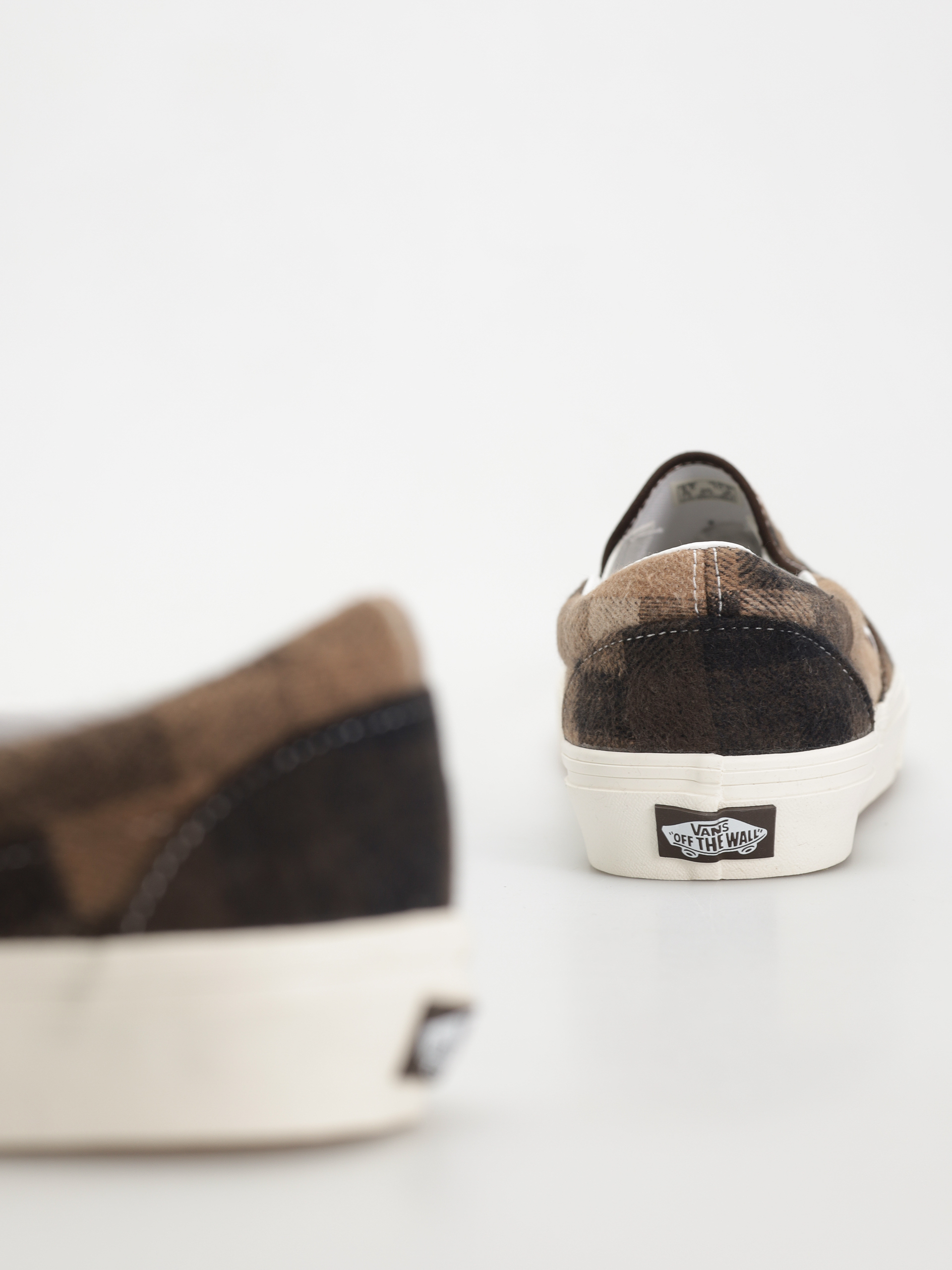 Vans Classic Slip On Shoes (sweater check brown)